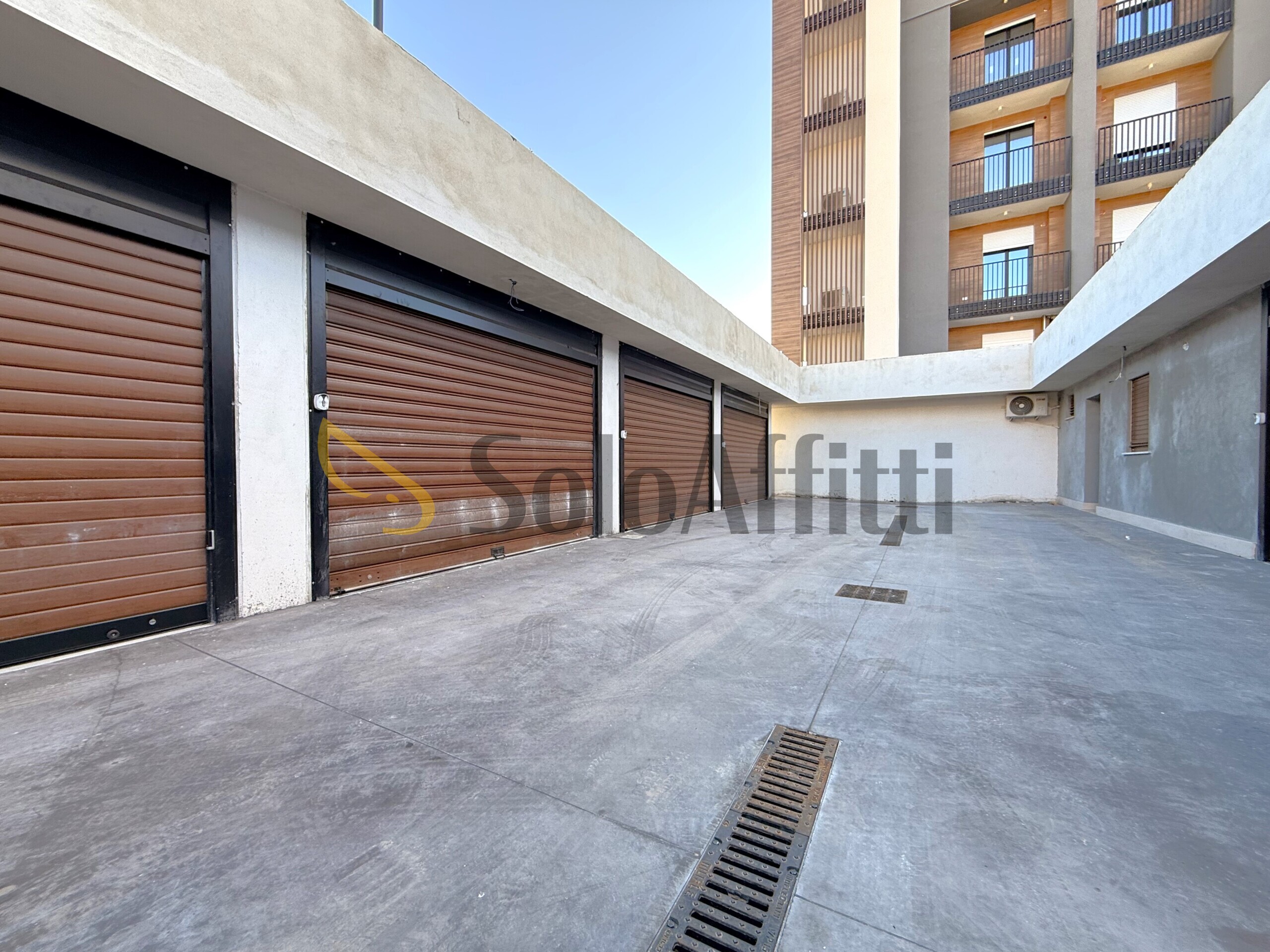 Box/Garage 18mq in affitto in viale crotone 151, Catanzaro