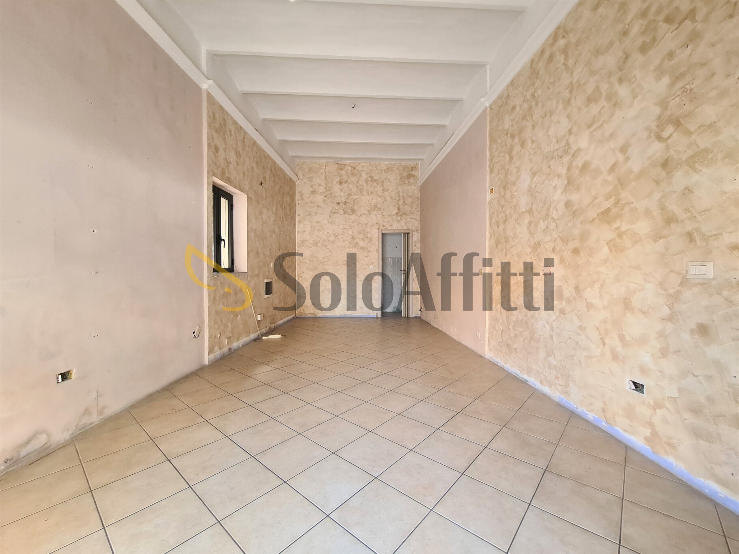 Locale commerciale in affitto in via corace 7, Catanzaro