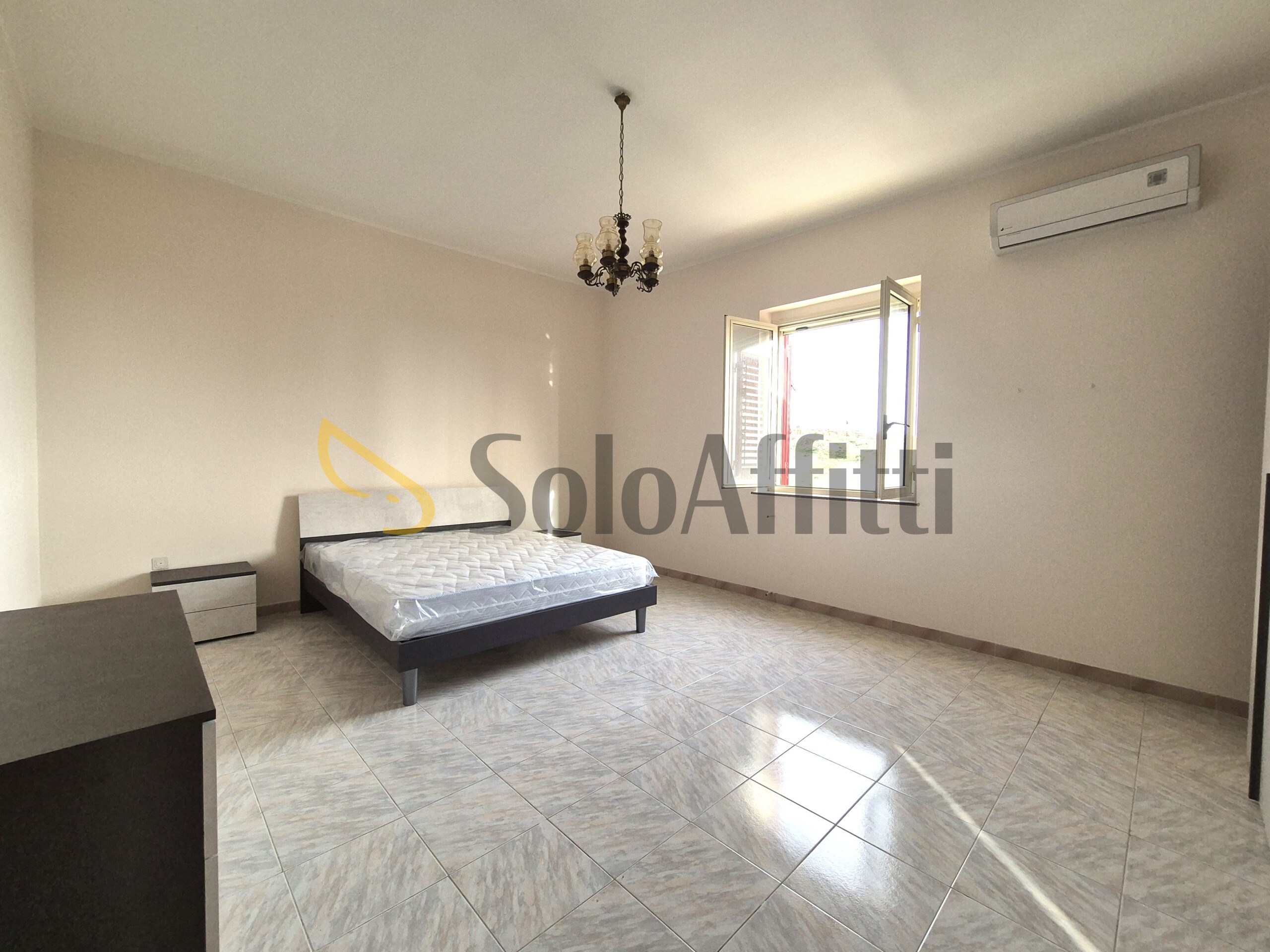 Trilocale con terrazzo, Catanzaro lido casciolino