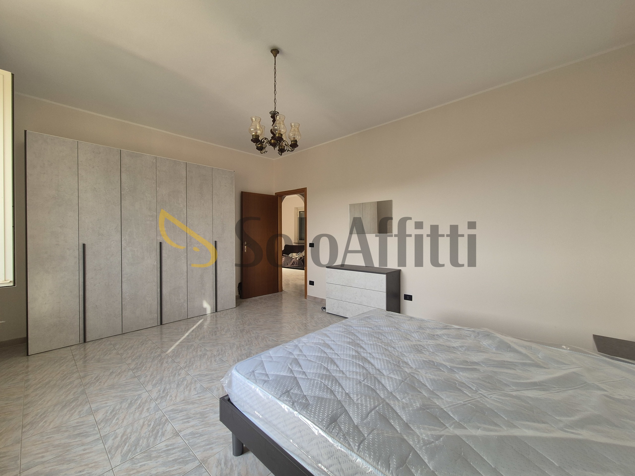 Trilocale con terrazzo, Catanzaro lido casciolino