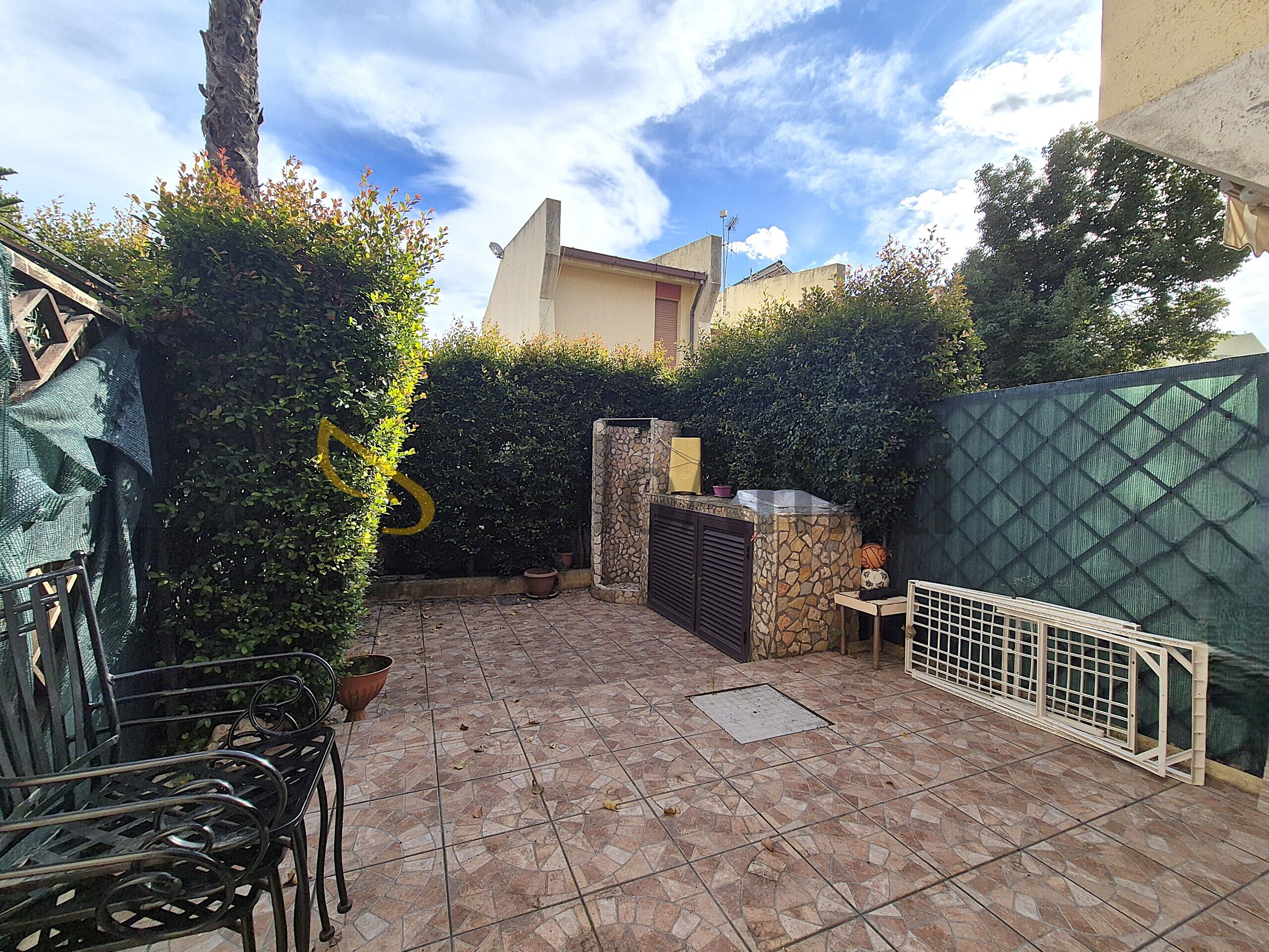 Villetta a schiera con giardino in viale nausicaa 4, Borgia