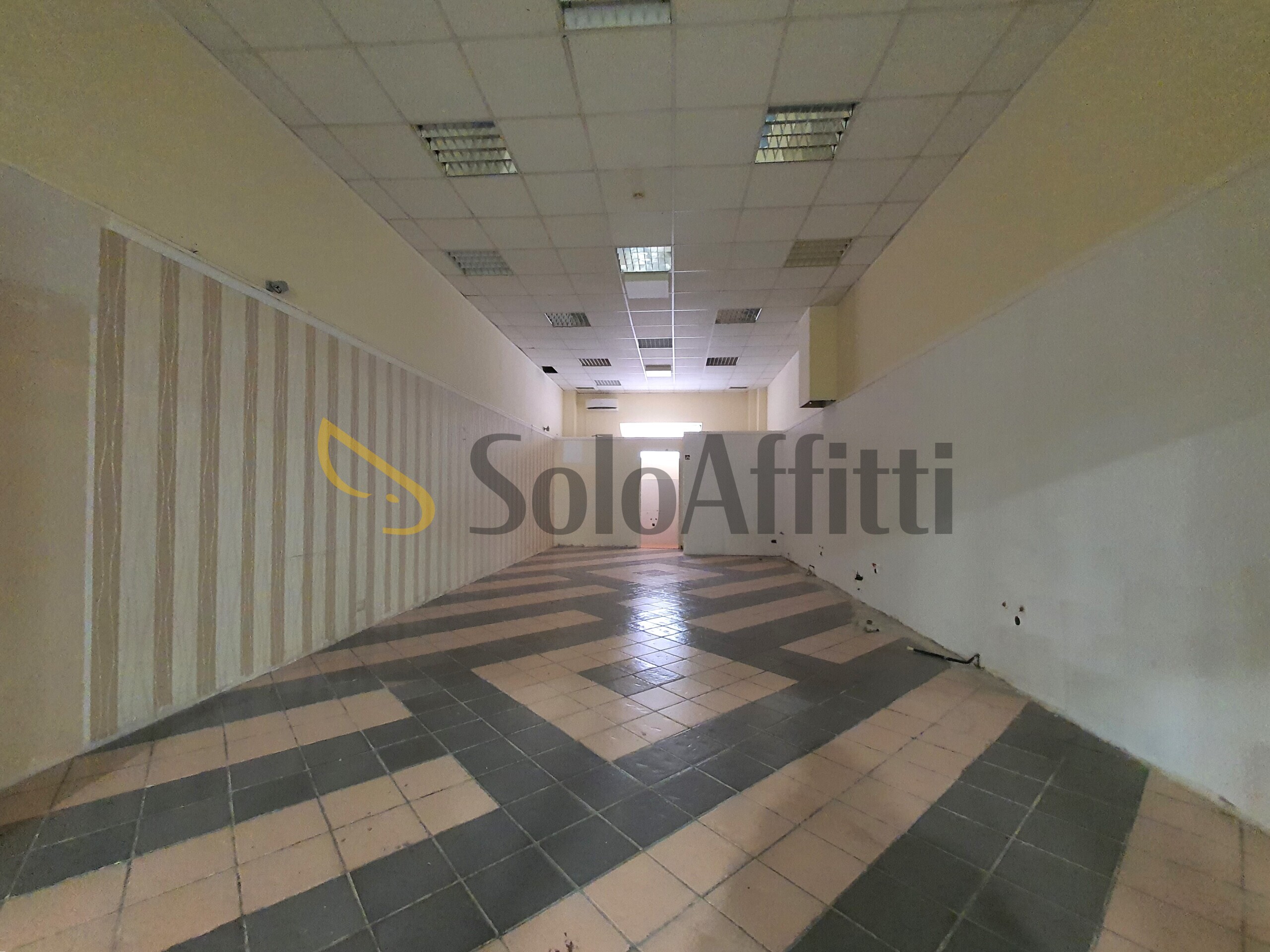 Locale commerciale in affitto, Catanzaro fortuna