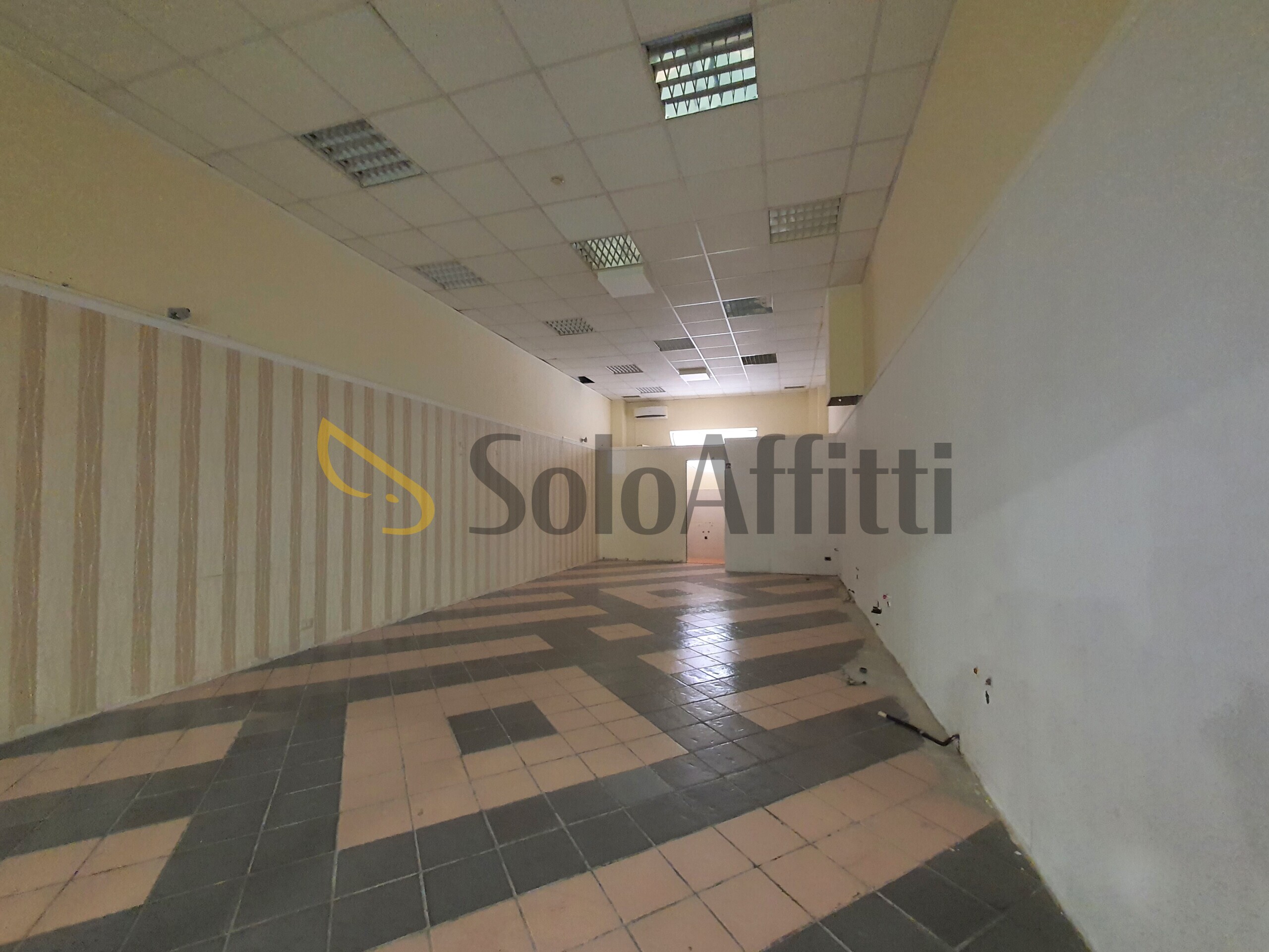 Locale commerciale in affitto, Catanzaro fortuna