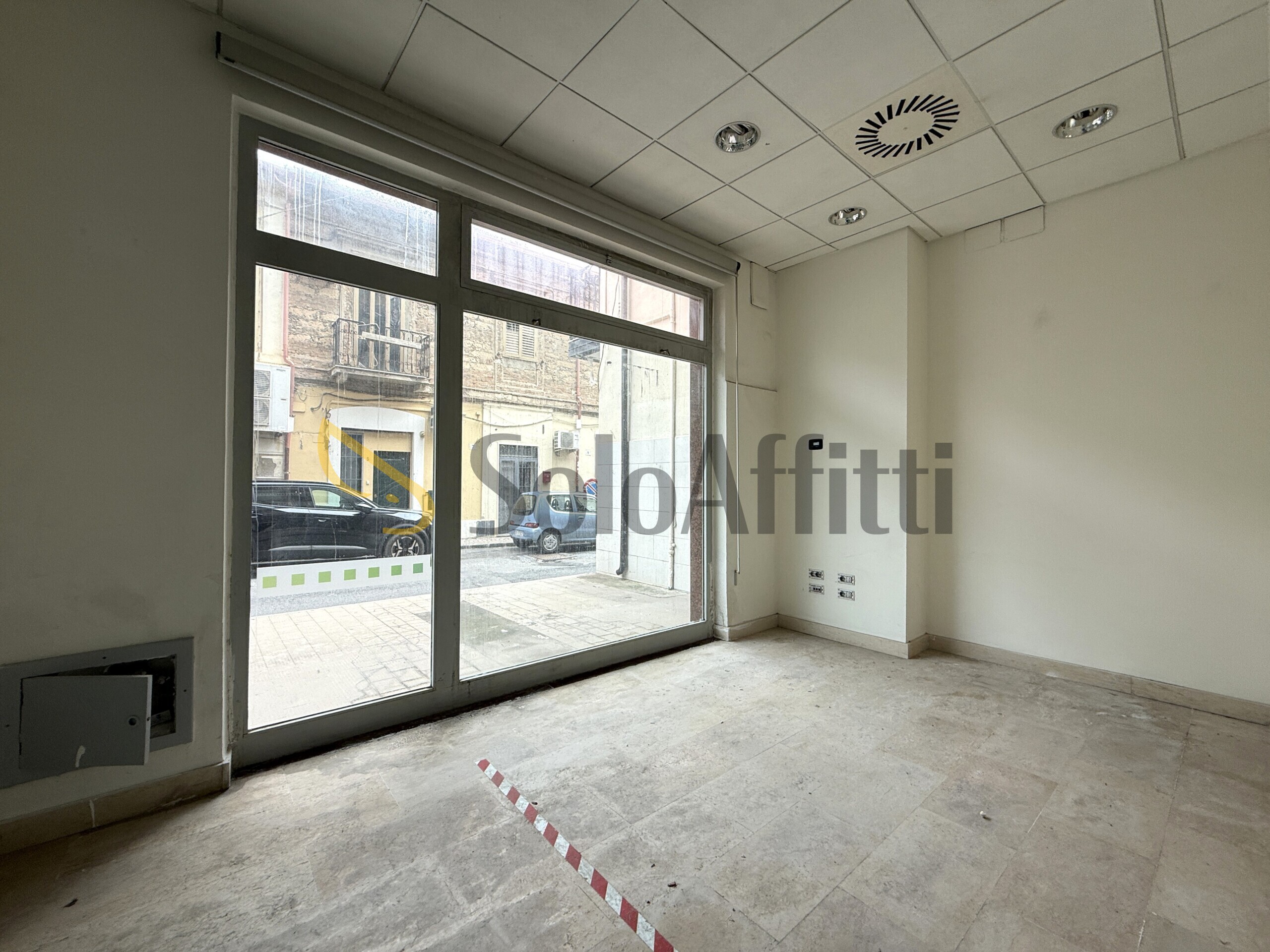 Locale commerciale in affitto in via nazario sauro 9, Catanzaro