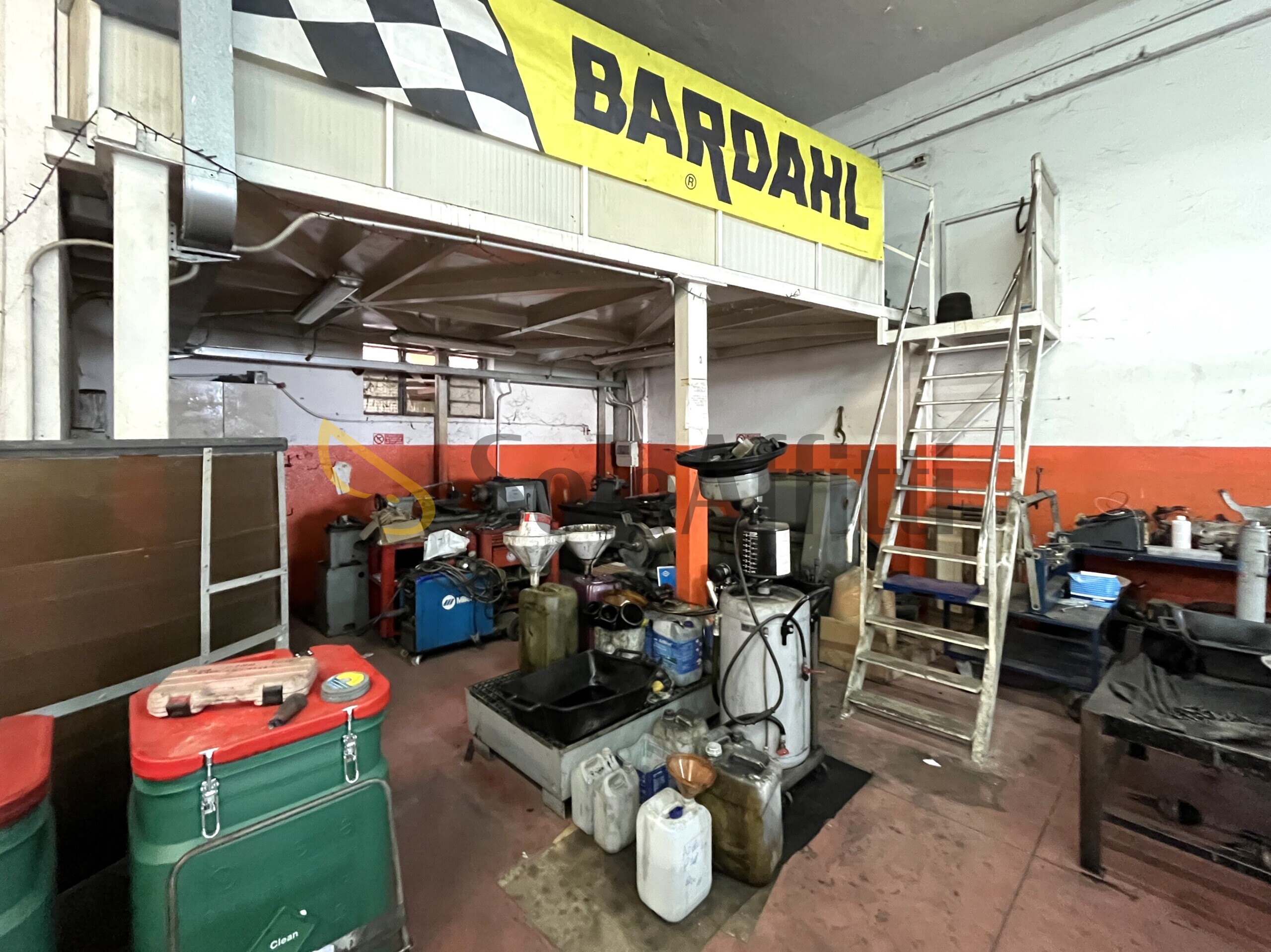 Capannone in affitto in strada statale 106 jonica 7, Catanzaro