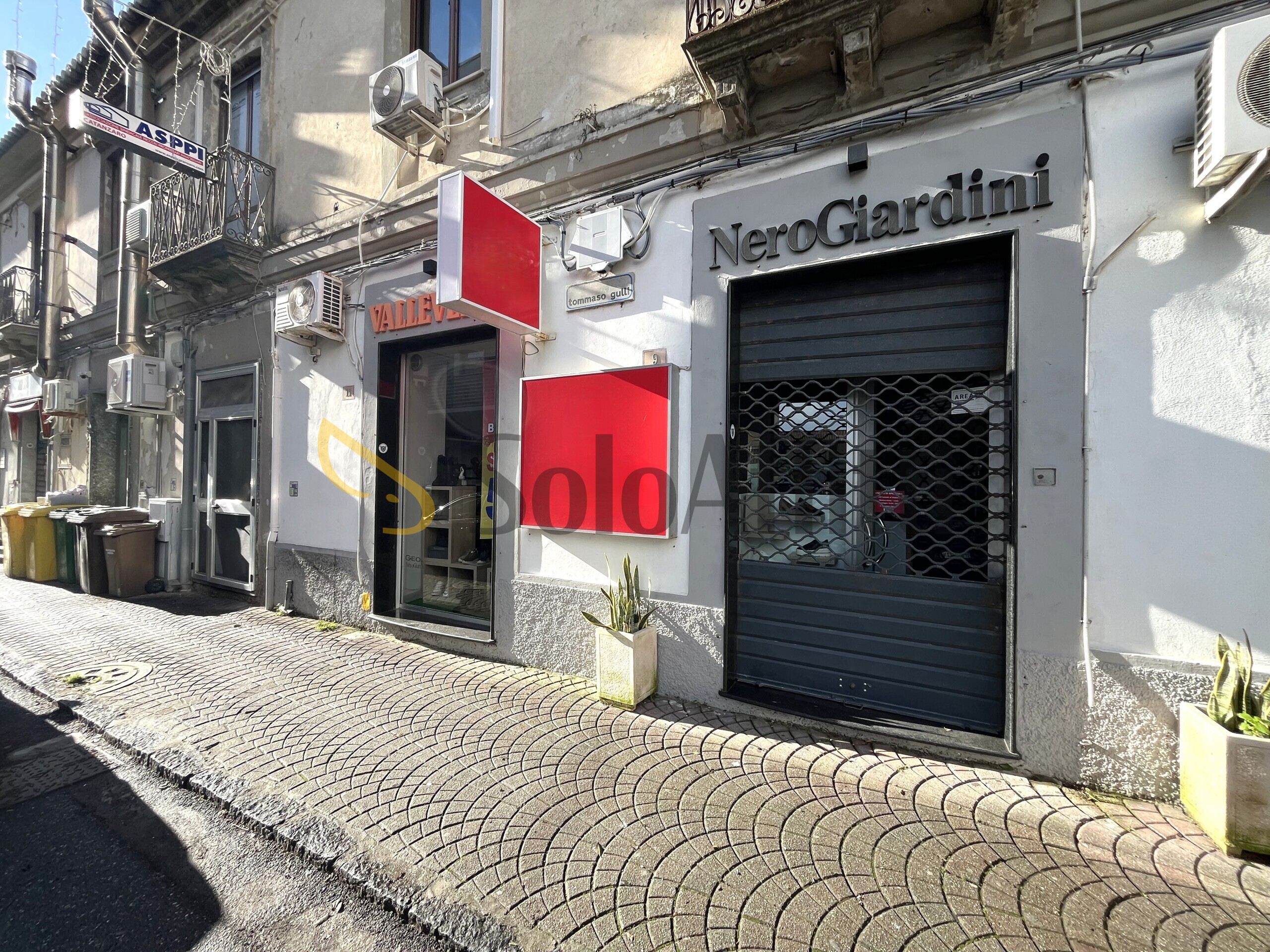 Locale commerciale in affitto in via tommaso gull� 9, Catanzaro