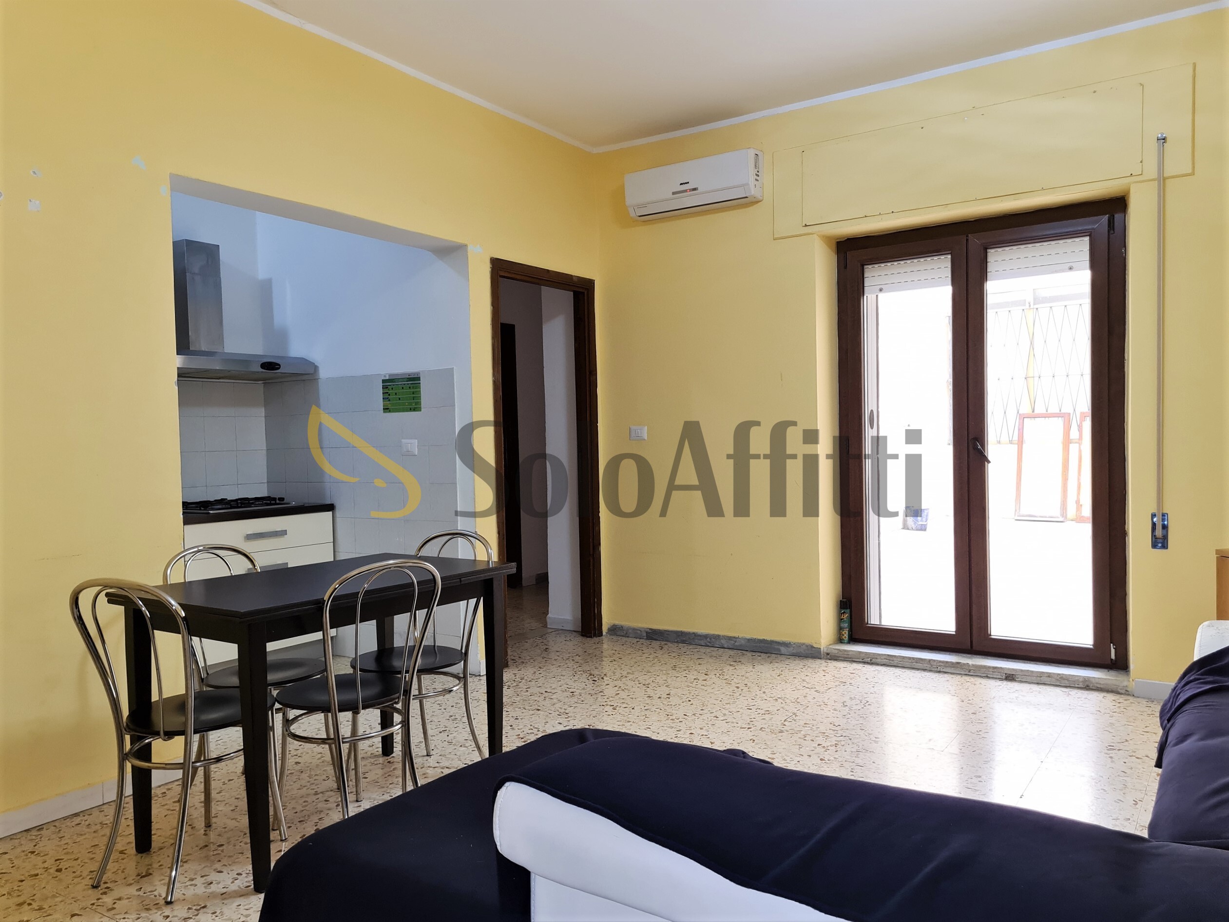 Trilocale con terrazzo, Catanzaro lido lungomare