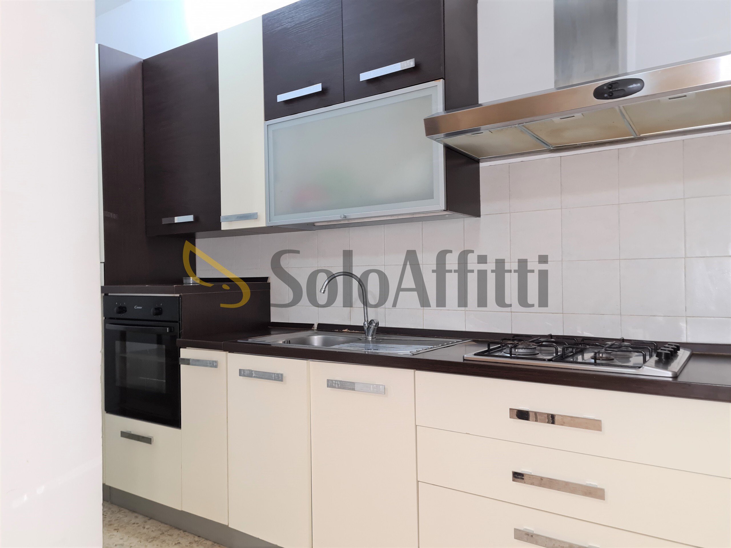 Trilocale con terrazzo, Catanzaro lido lungomare