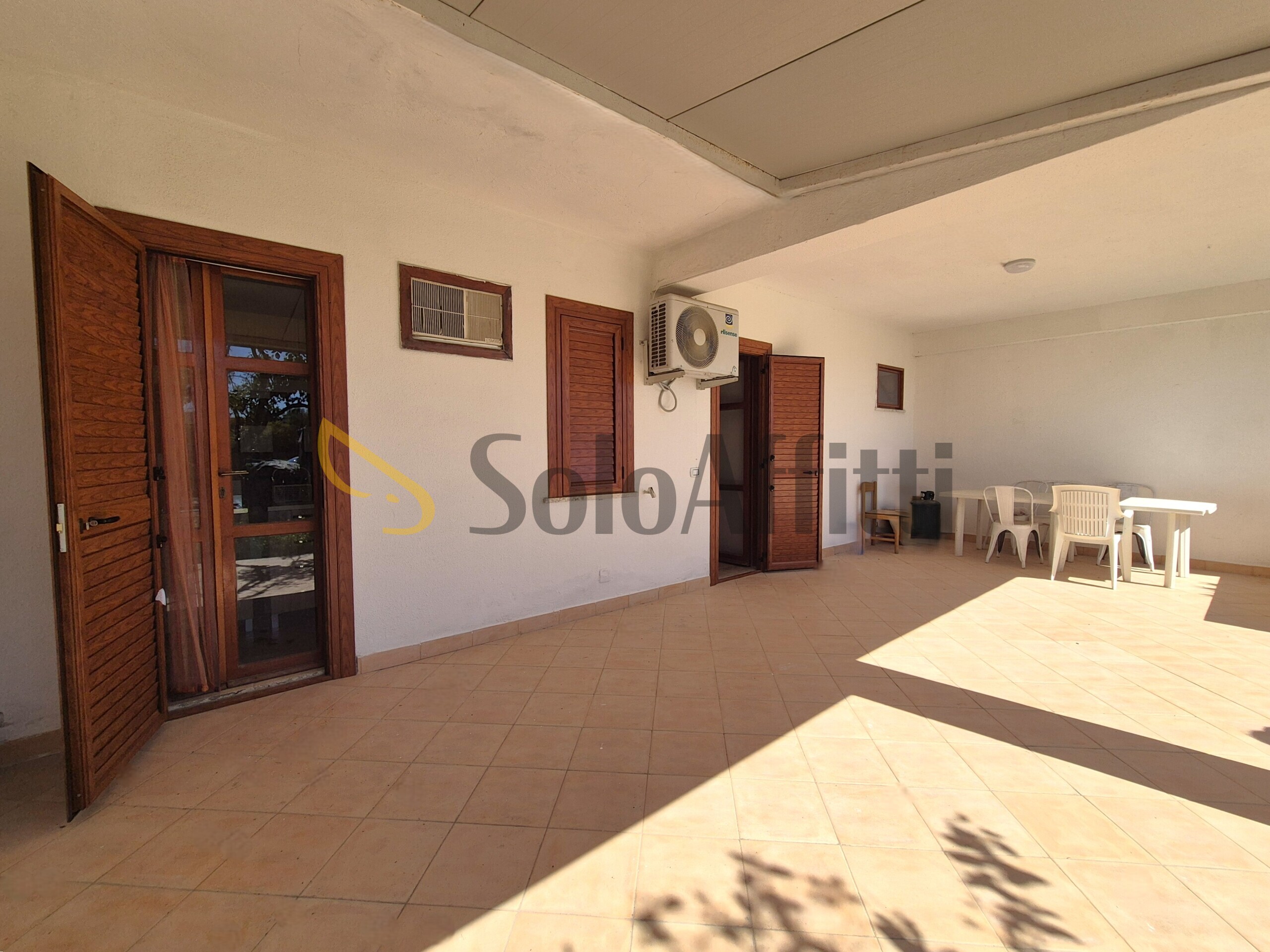 Casa indipendente con giardino in villaggio eucaliptus, Simeri Crichi