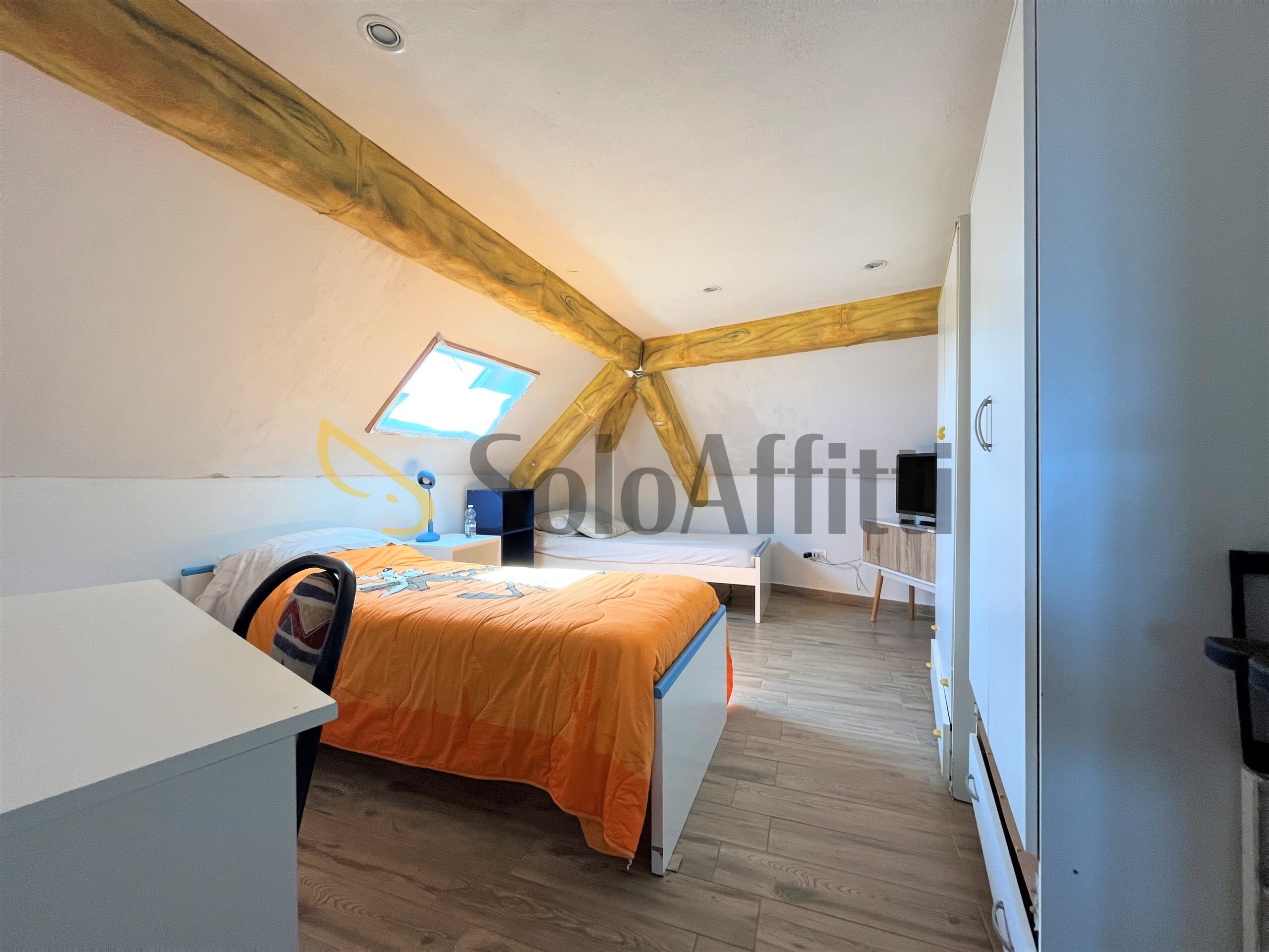 Mansarda con terrazzo, Catanzaro lido corso