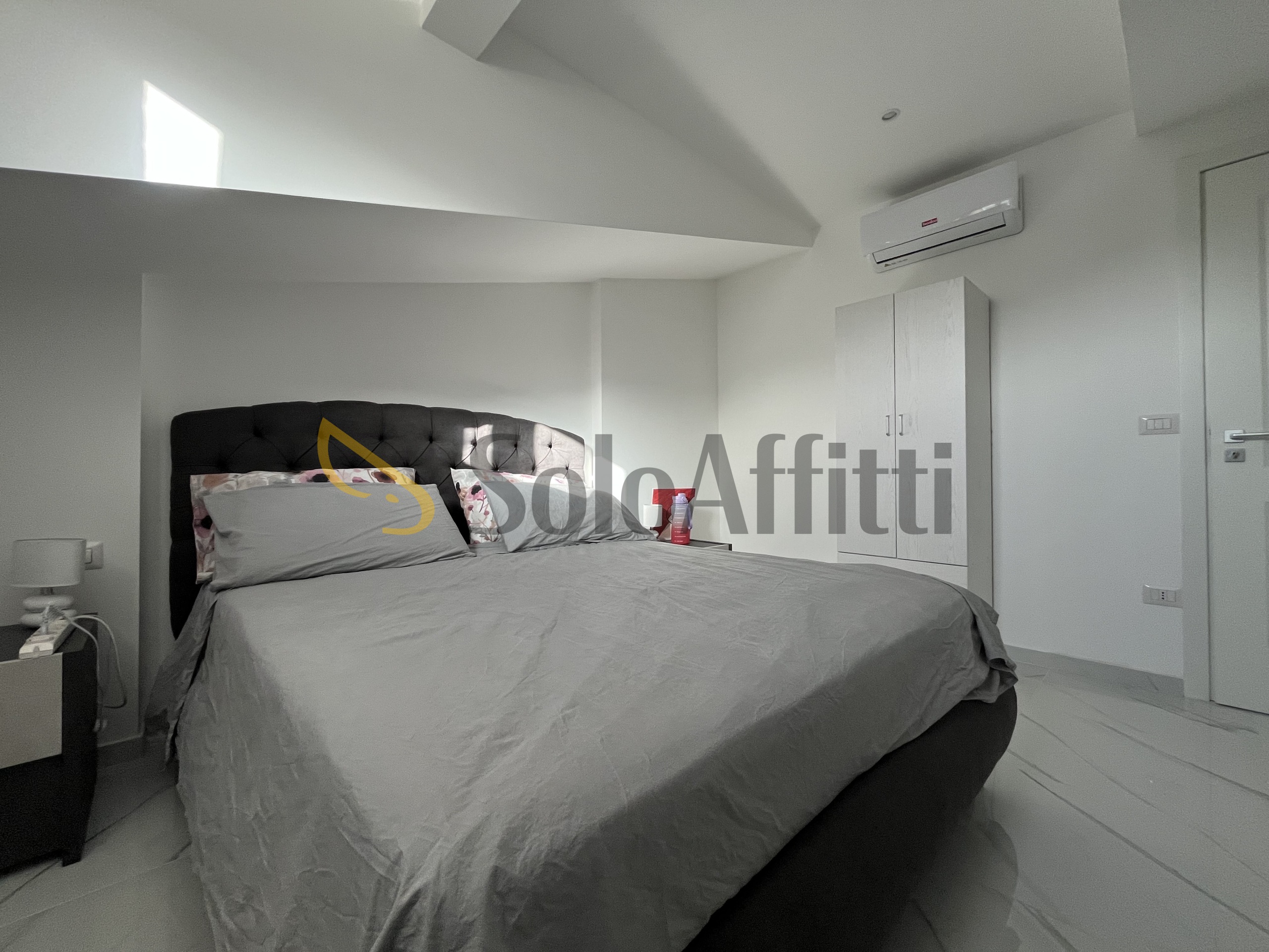 Attico con terrazzo, Catanzaro lido casciolino