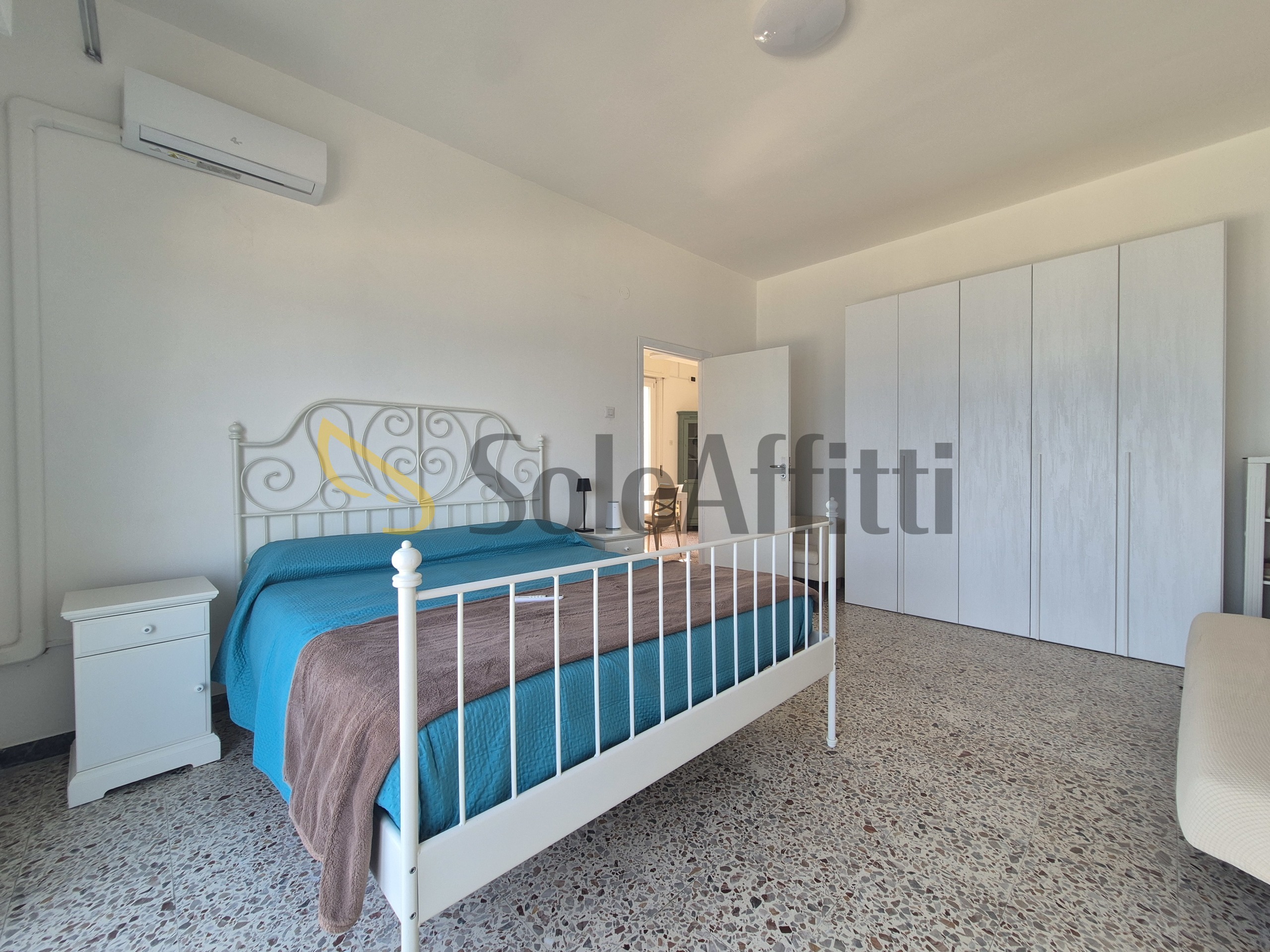 Bilocale con terrazzo, Catanzaro lido corso