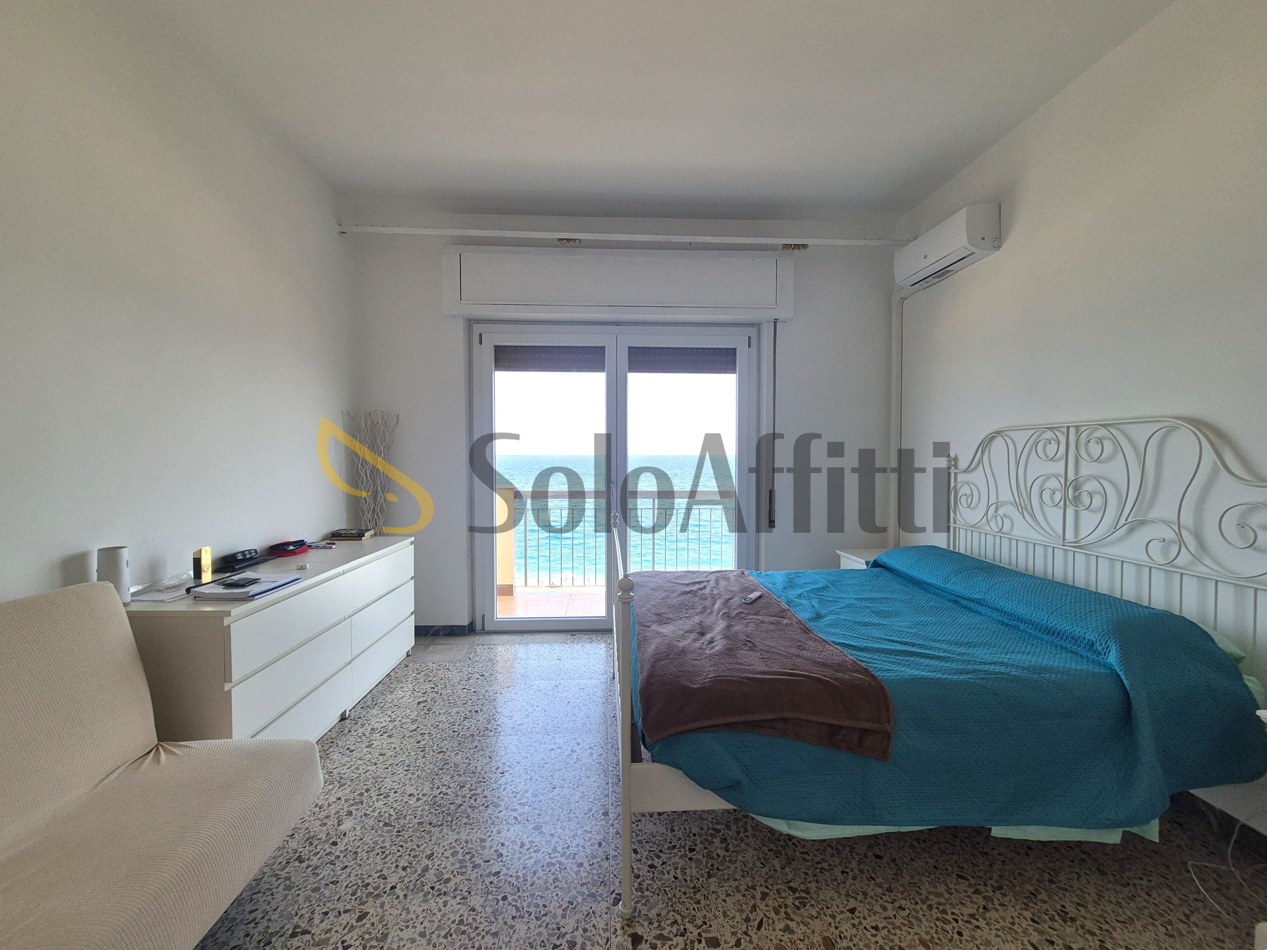 Bilocale con terrazzo, Catanzaro lido corso