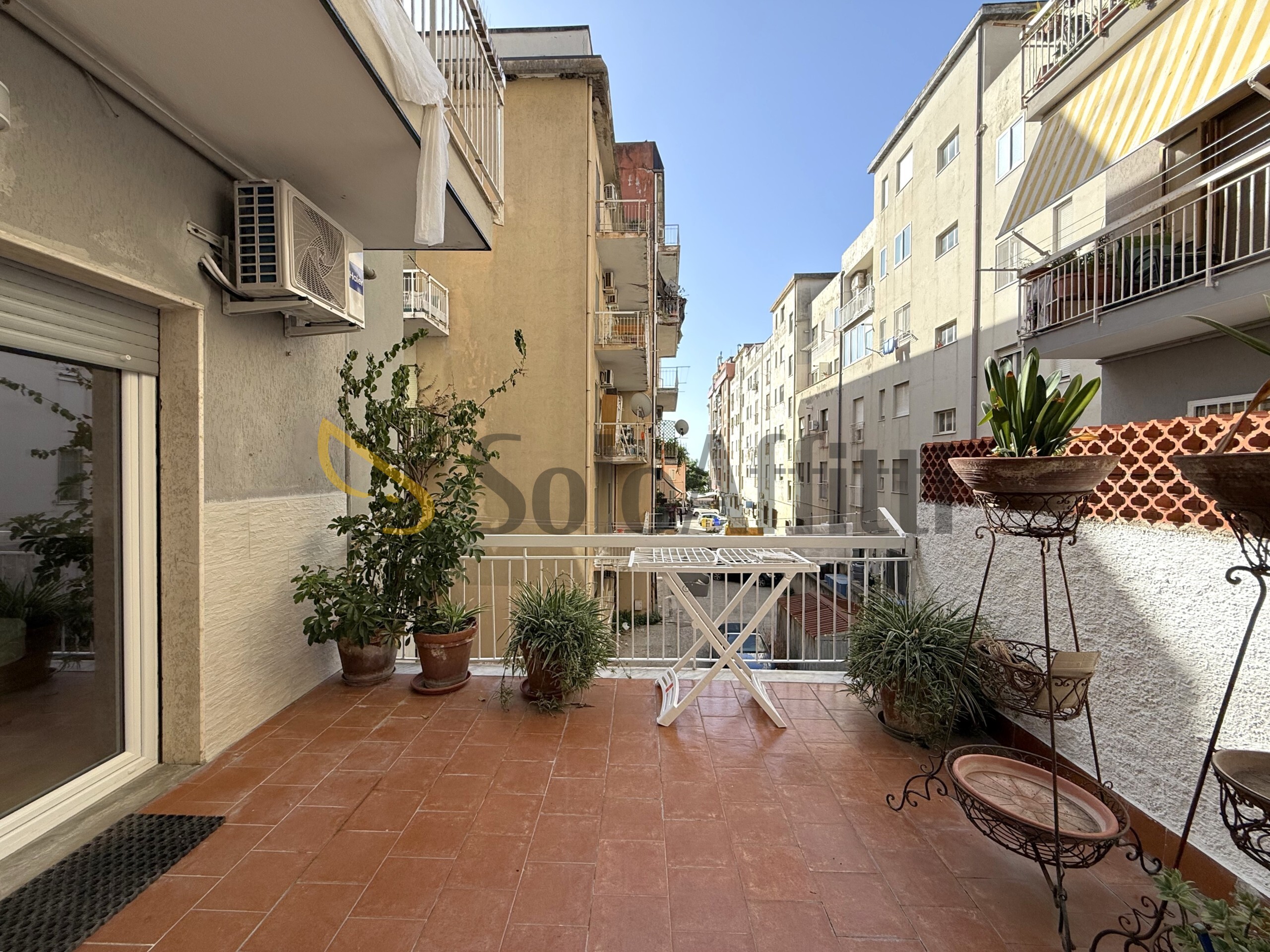 Trilocale con terrazzo, Catanzaro lido corso