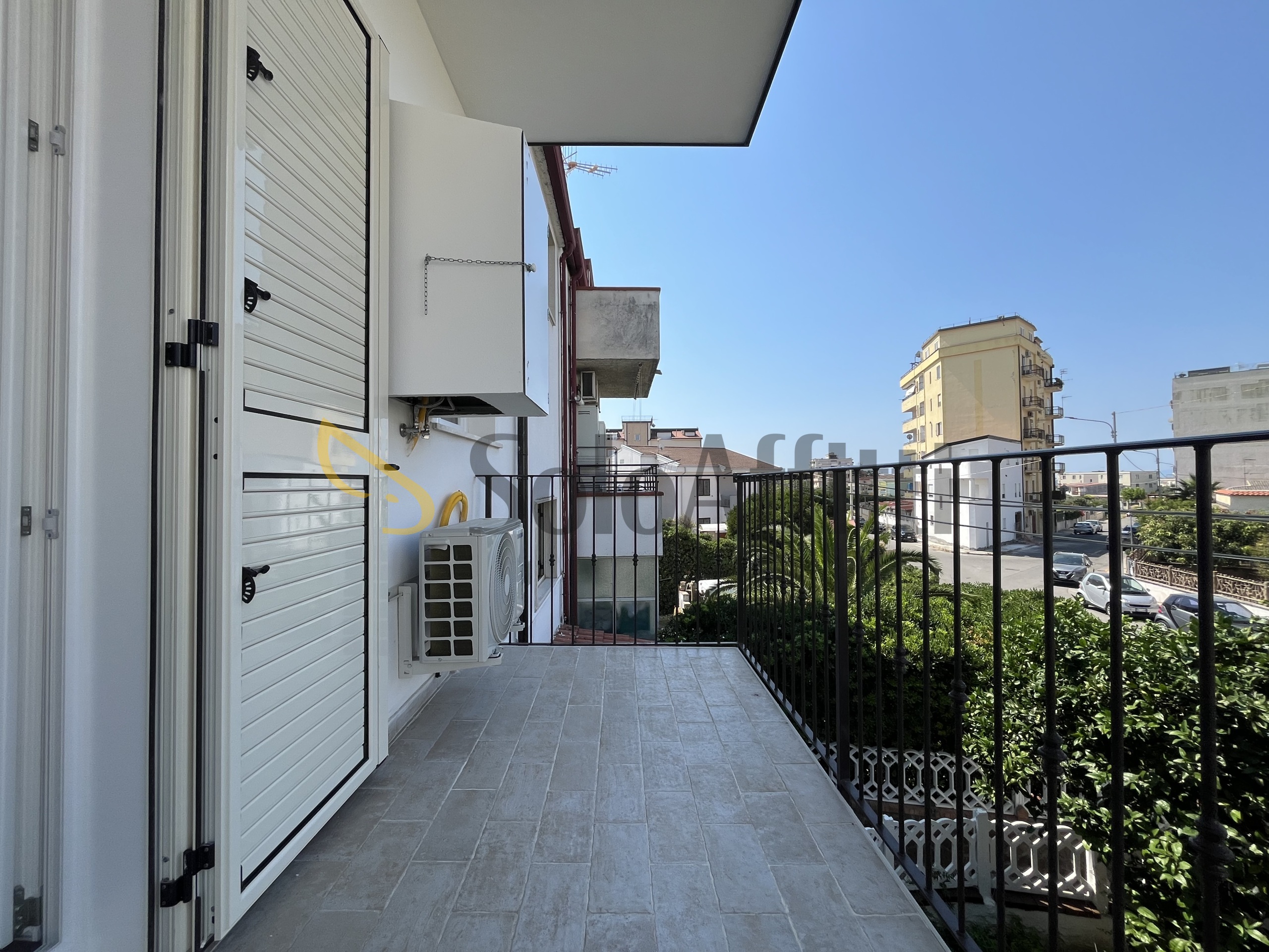 Trilocale con giardino, Catanzaro lido porto