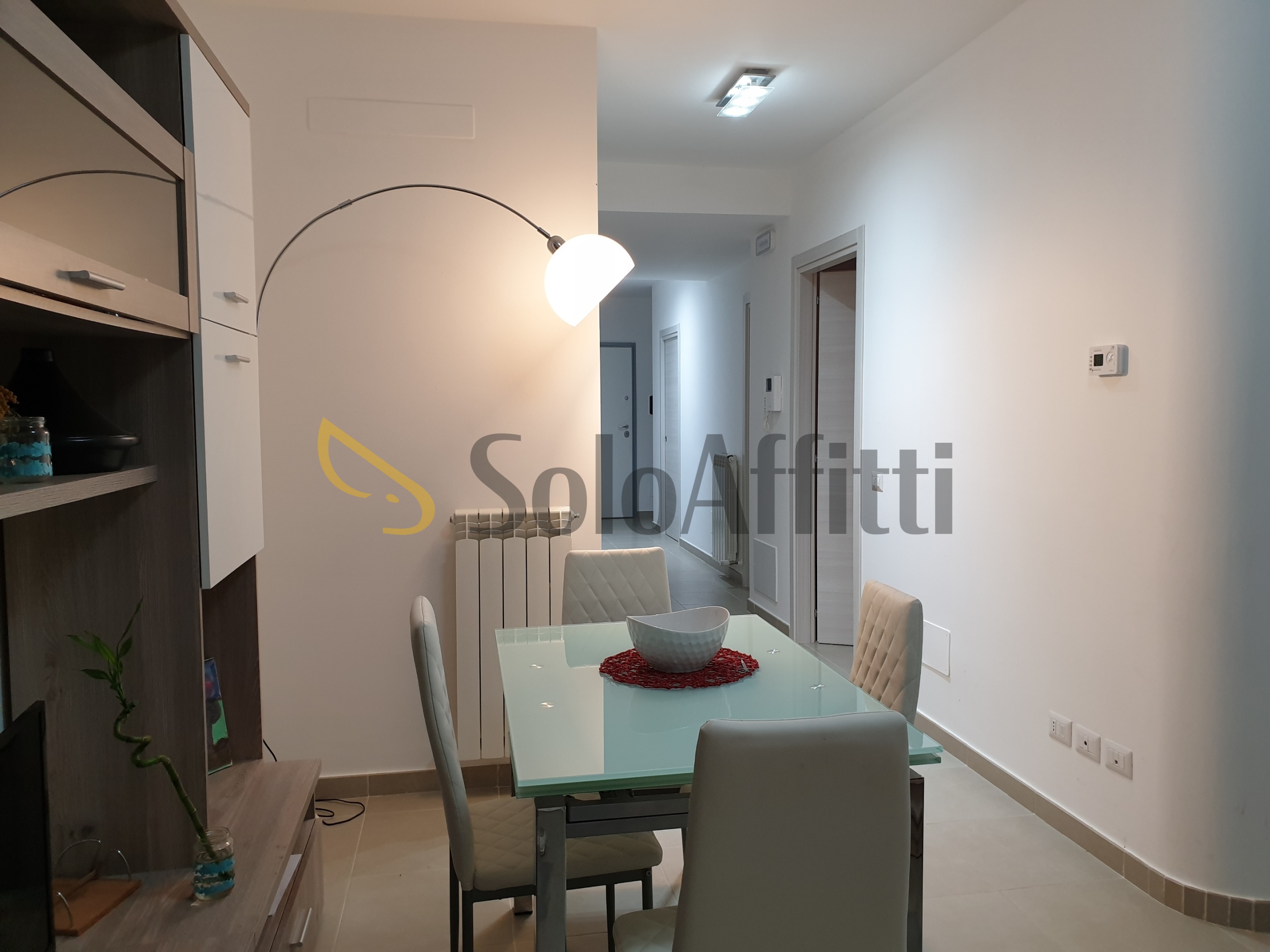 Trilocale con terrazzo, Catanzaro lido lungomare