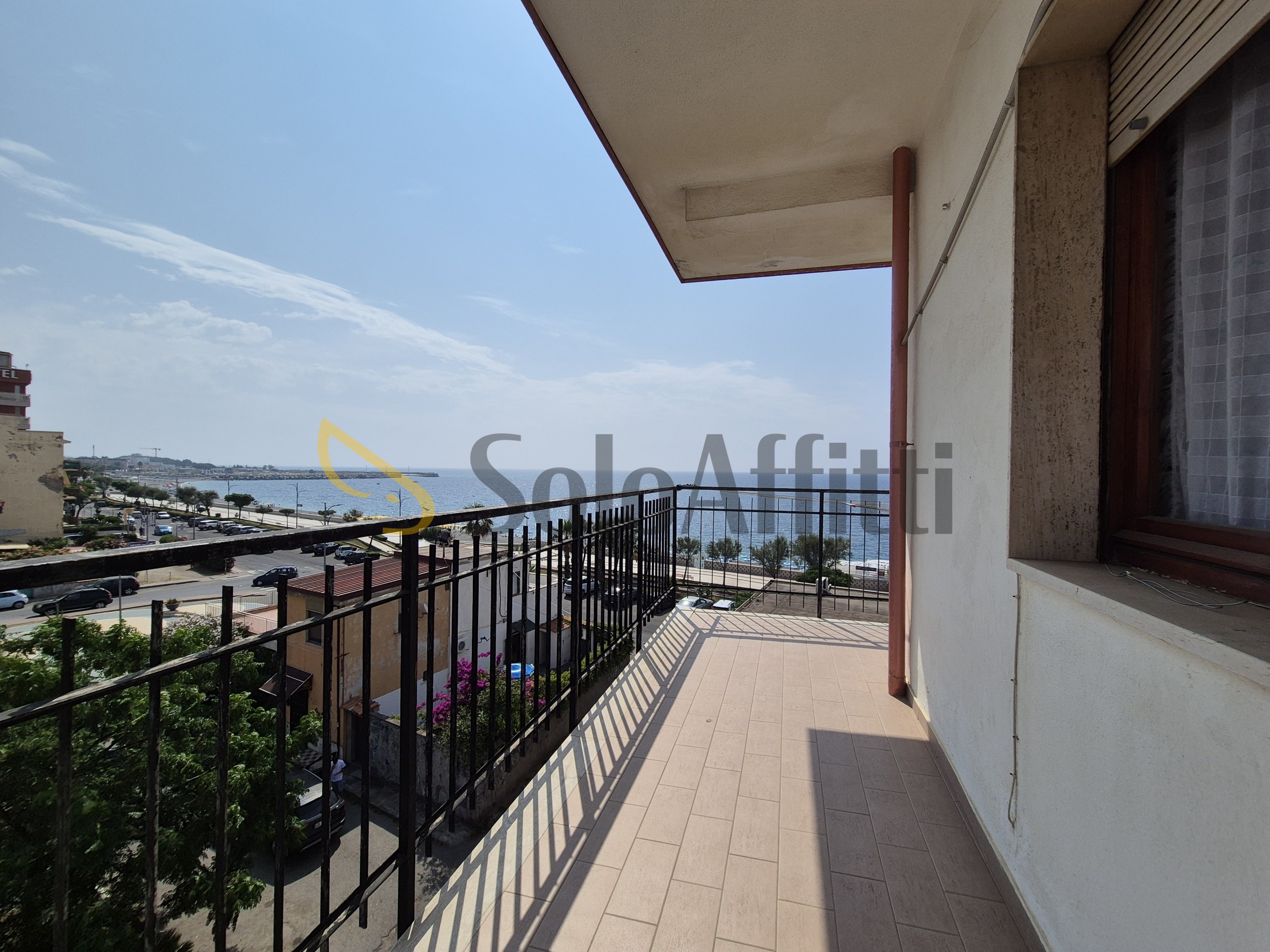 Appartamento con terrazzo, Catanzaro lido lungomare