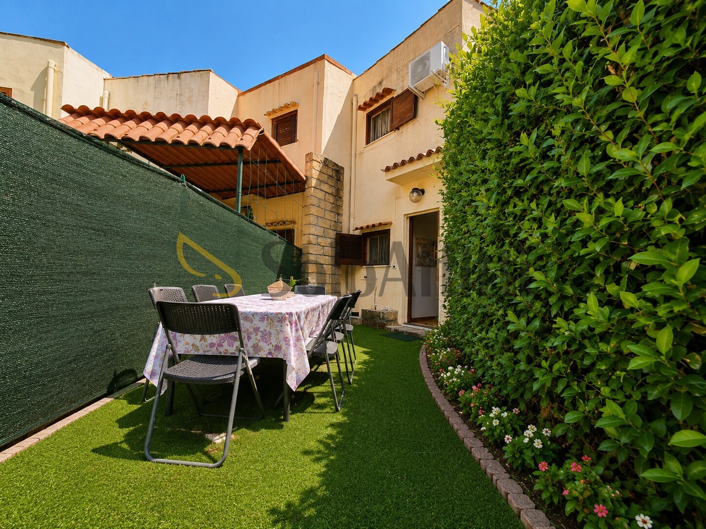 Casa indipendente con terrazzo a Stalett�