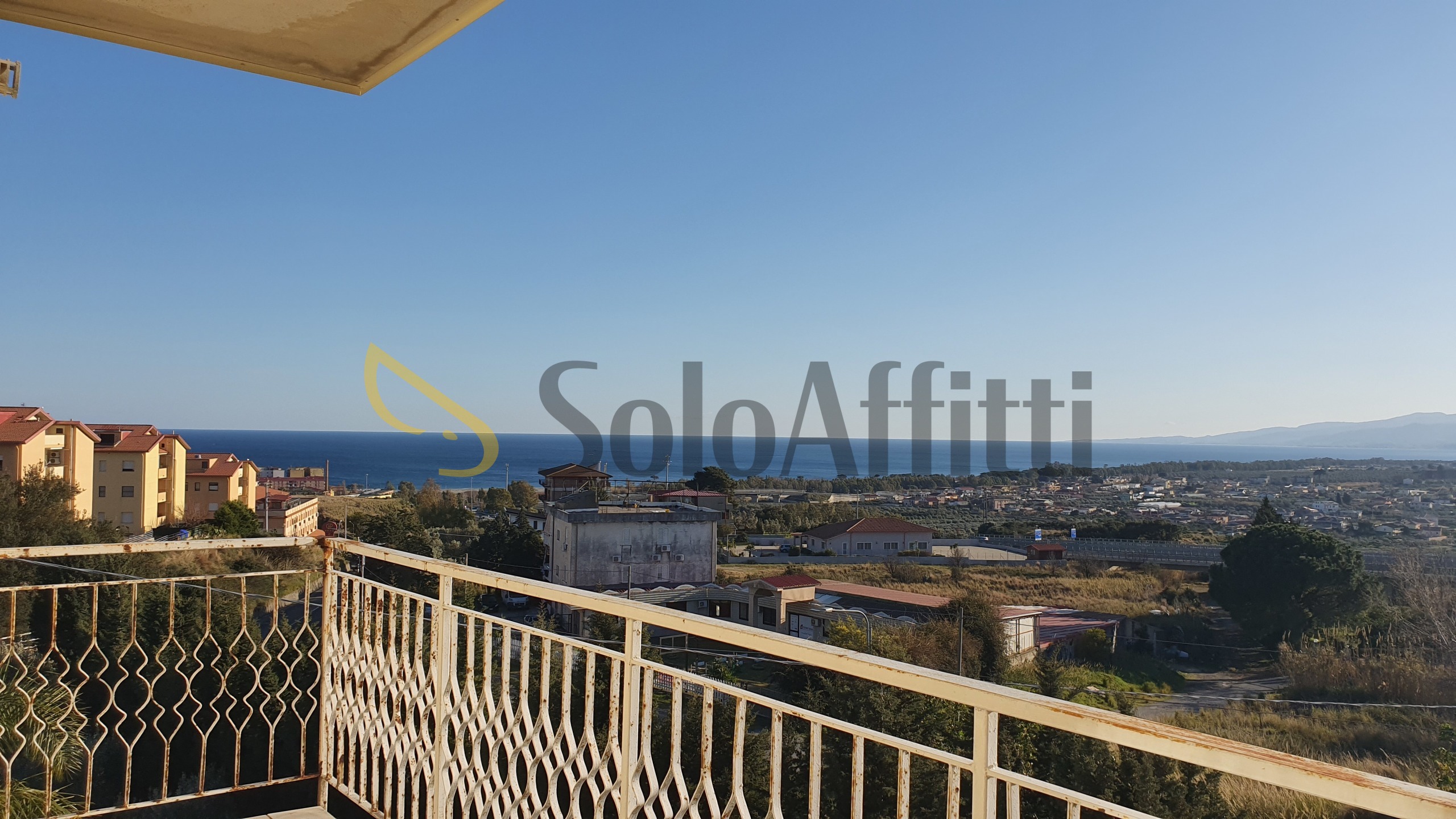 Trilocale con terrazzo, Catanzaro germaneto