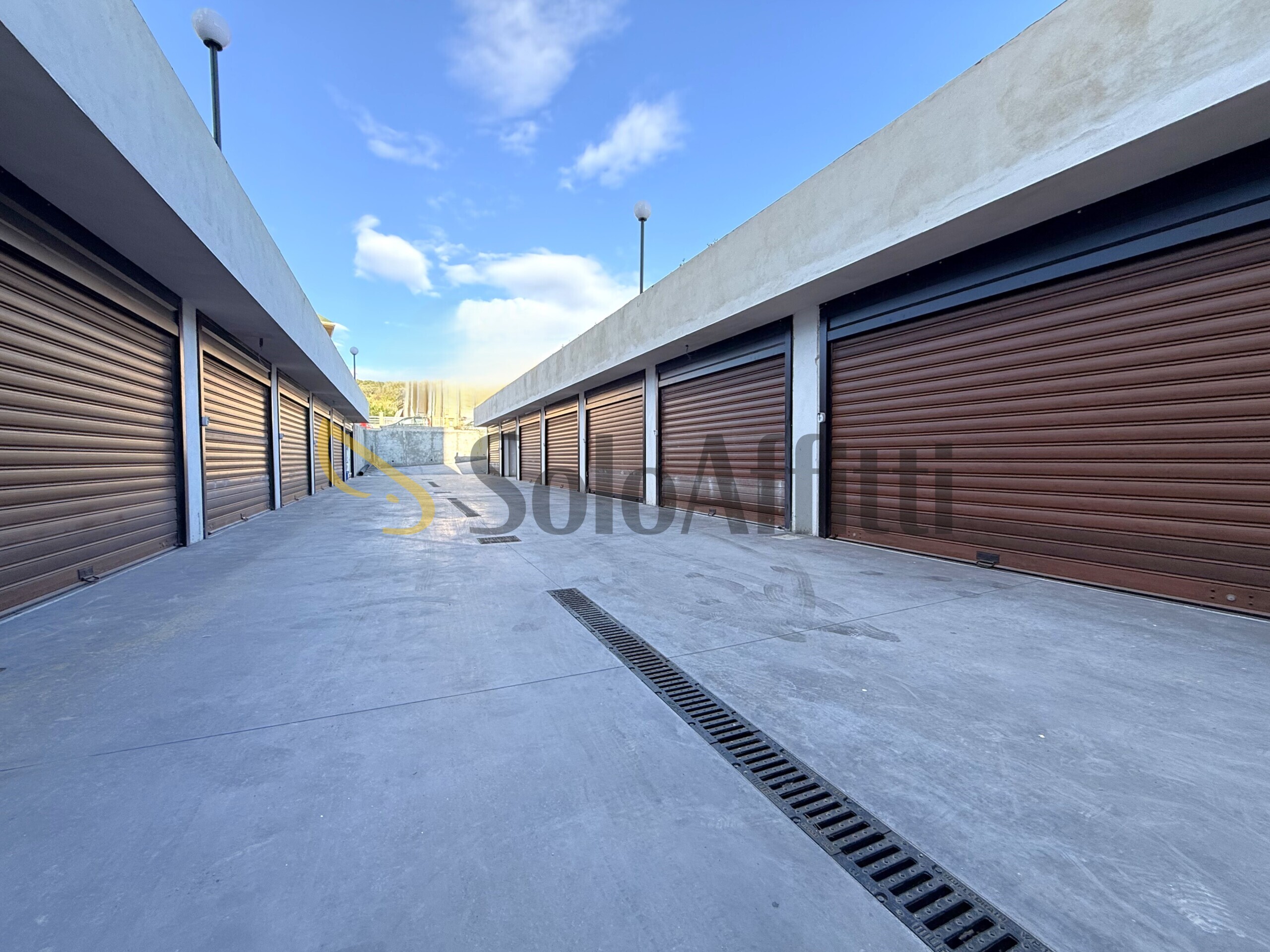 Box/Garage 18mq in affitto in viale crotone 151, Catanzaro