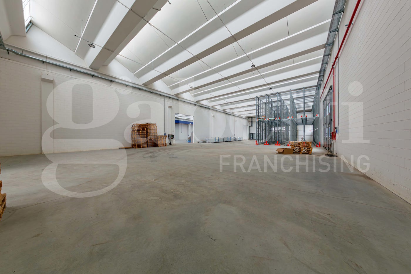 Capannone in vendita a Trezzano Rosa