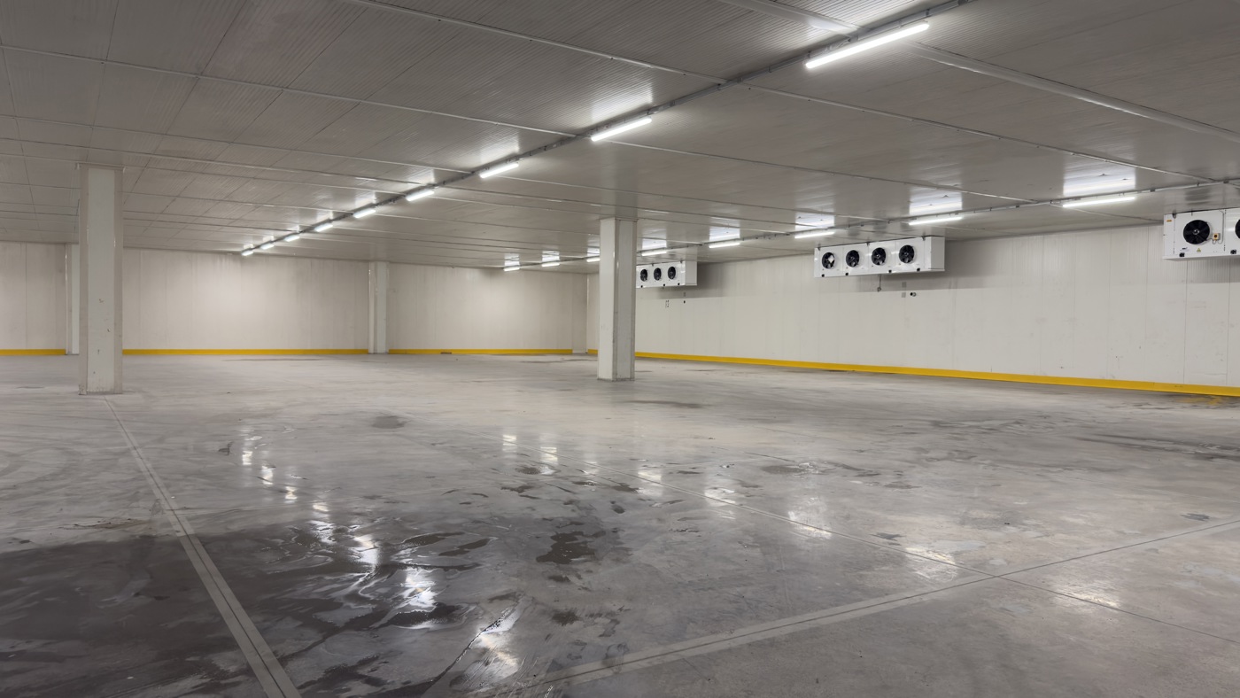 Capannone con box doppio a Carpiano