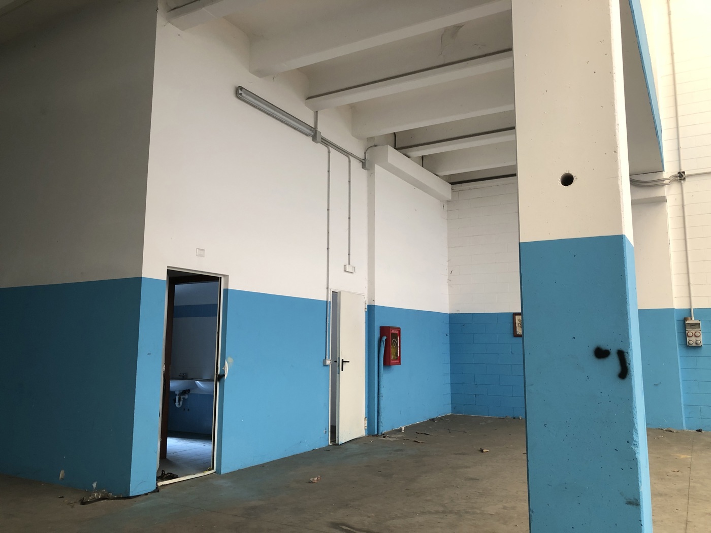 Capannone in vendita a Gessate