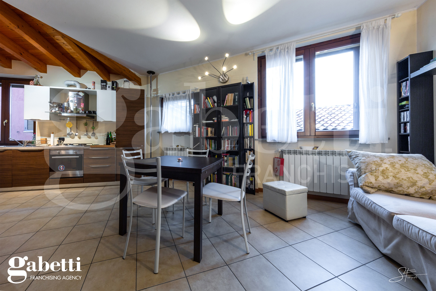 Bilocale arredato in affitto a Trezzano Rosa