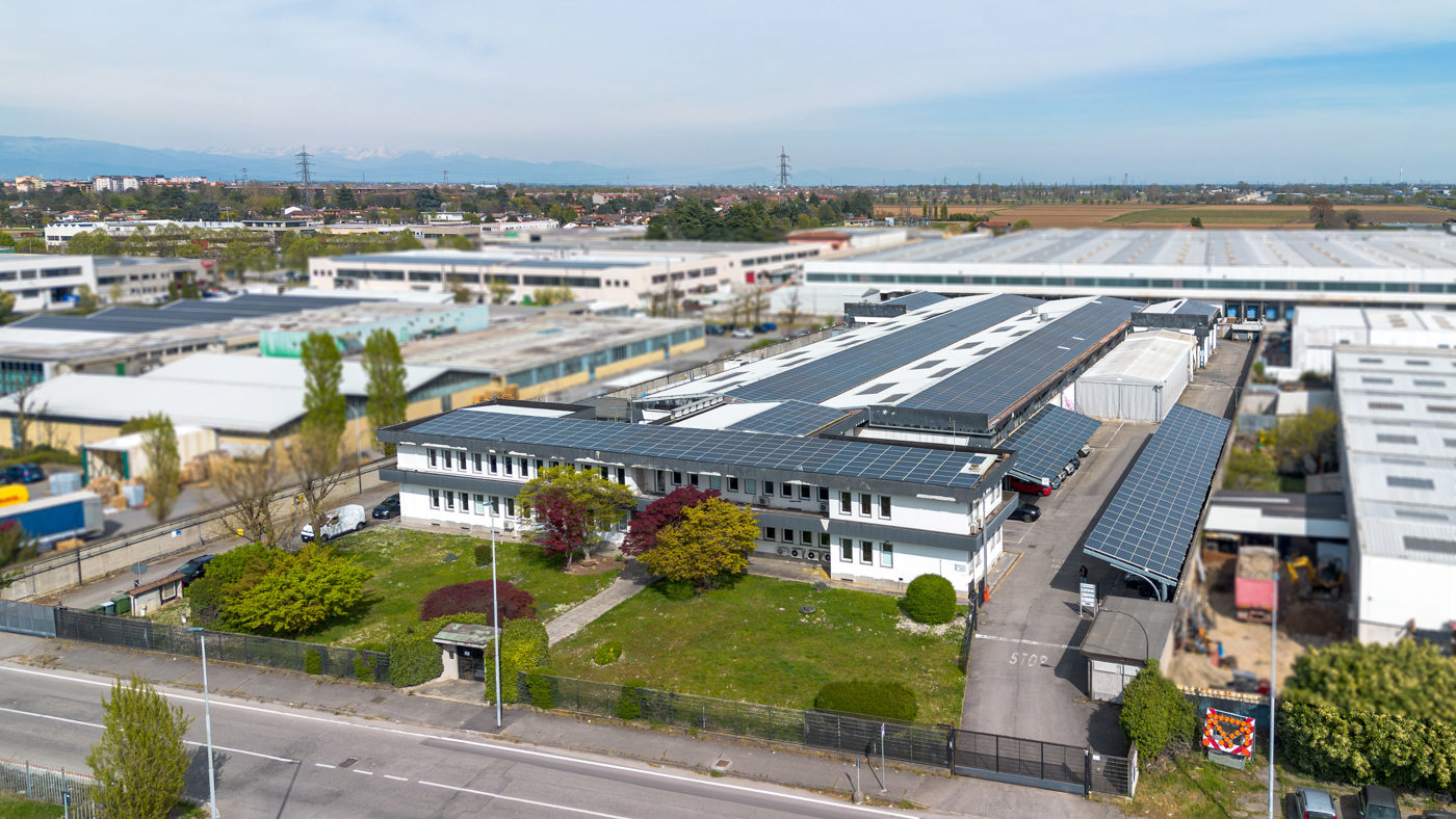 Capannone con box doppio a Cassina de' Pecchi