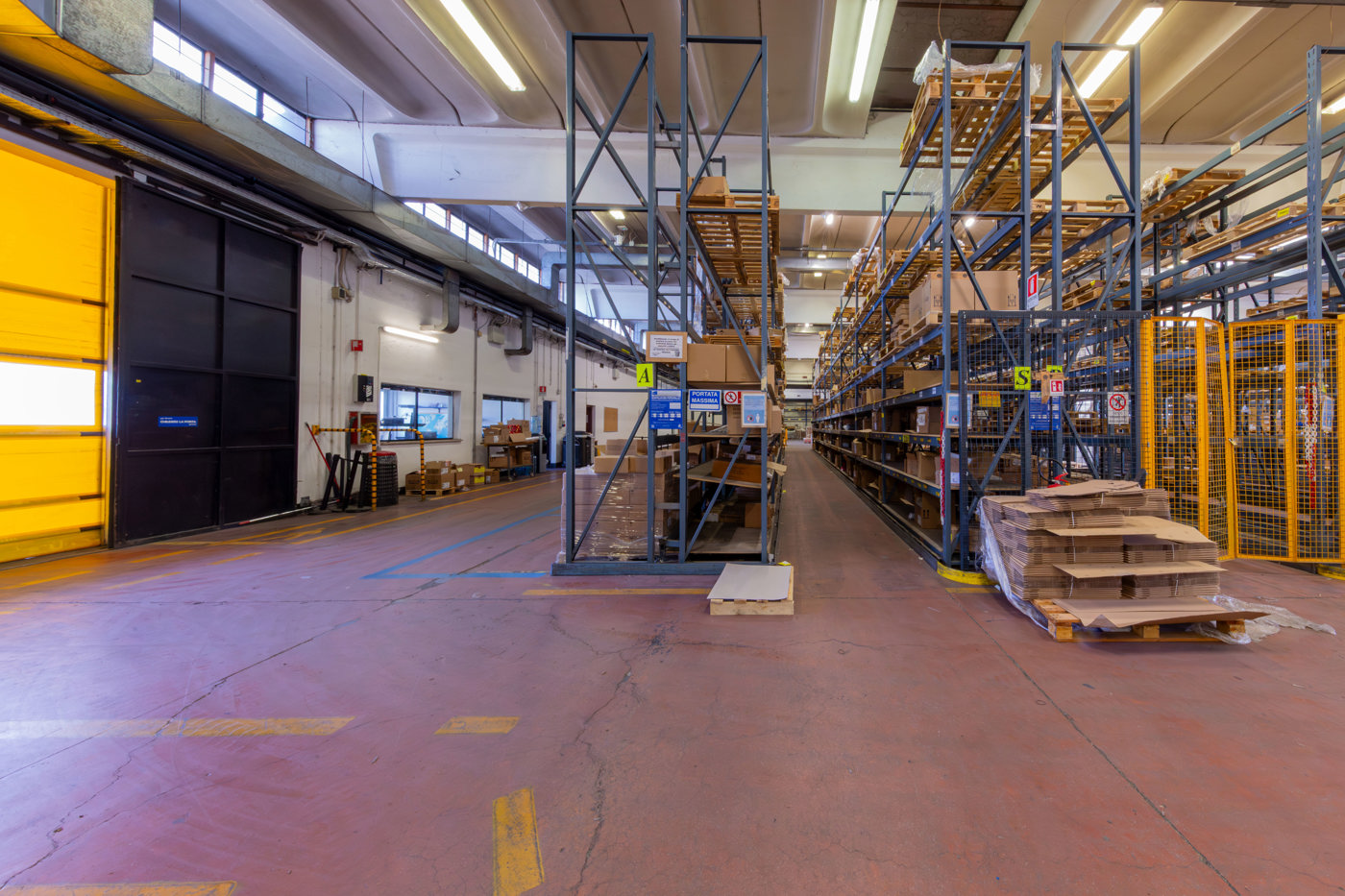 Capannone con box doppio a Cassina de' Pecchi