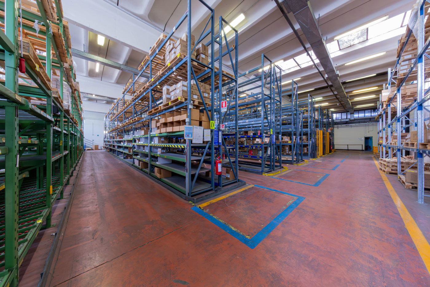 Capannone con box doppio a Cassina de' Pecchi