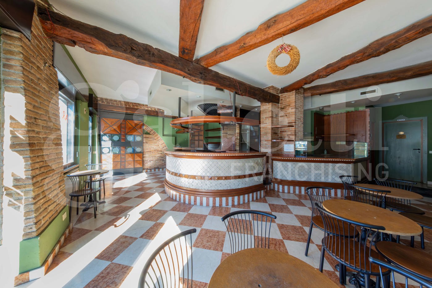 Negozio in affitto a Cassano d'Adda