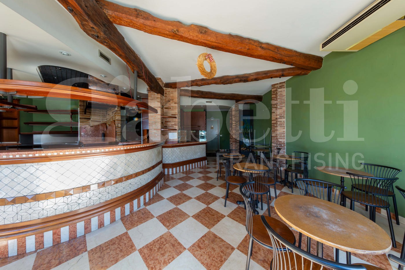Negozio in affitto a Cassano d'Adda