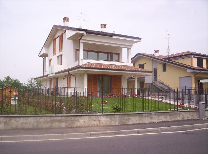 Villa con giardino a Cassano d'Adda