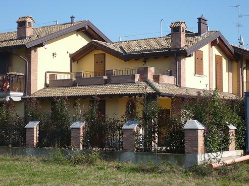Villa con giardino a Milano