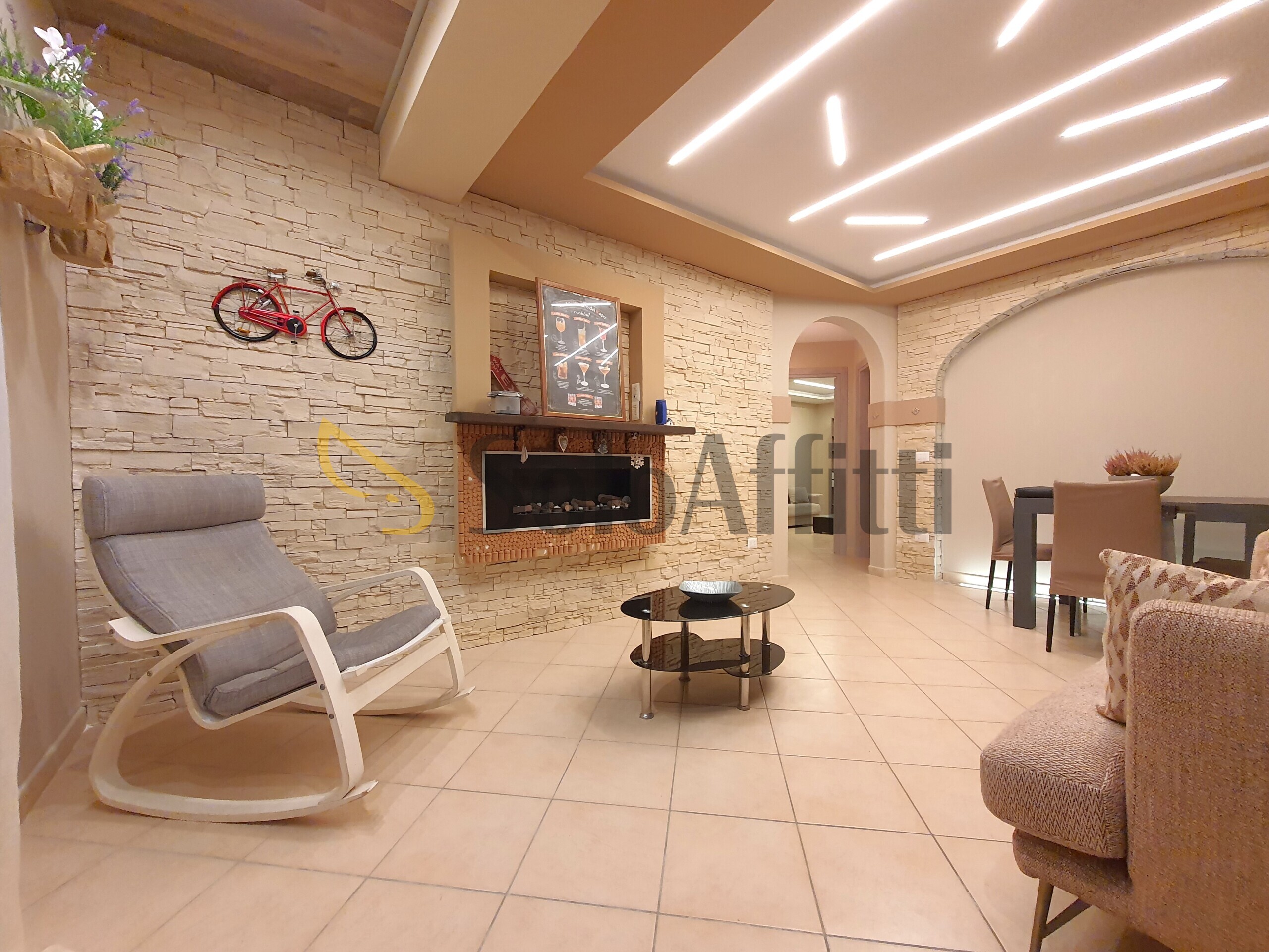 Trilocale ristrutturato in viale fiume mesima 39, Catanzaro