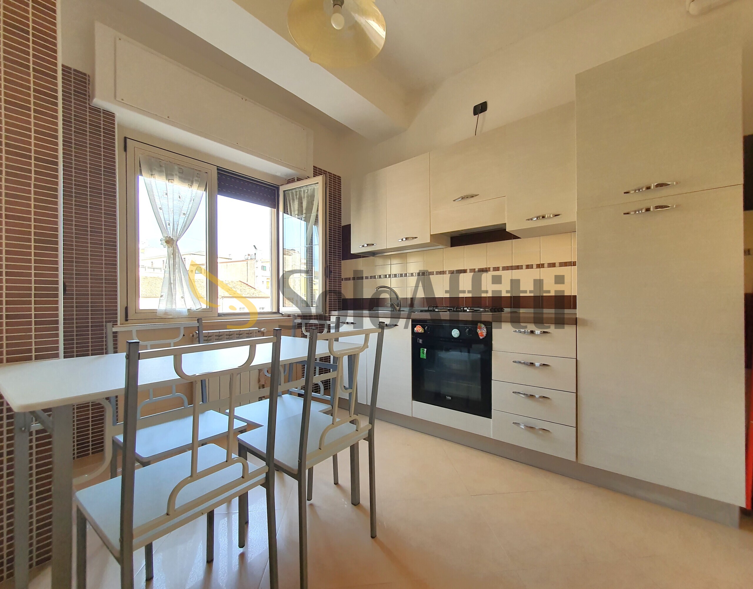 Trilocale in affitto in via marincola politi 19, Catanzaro