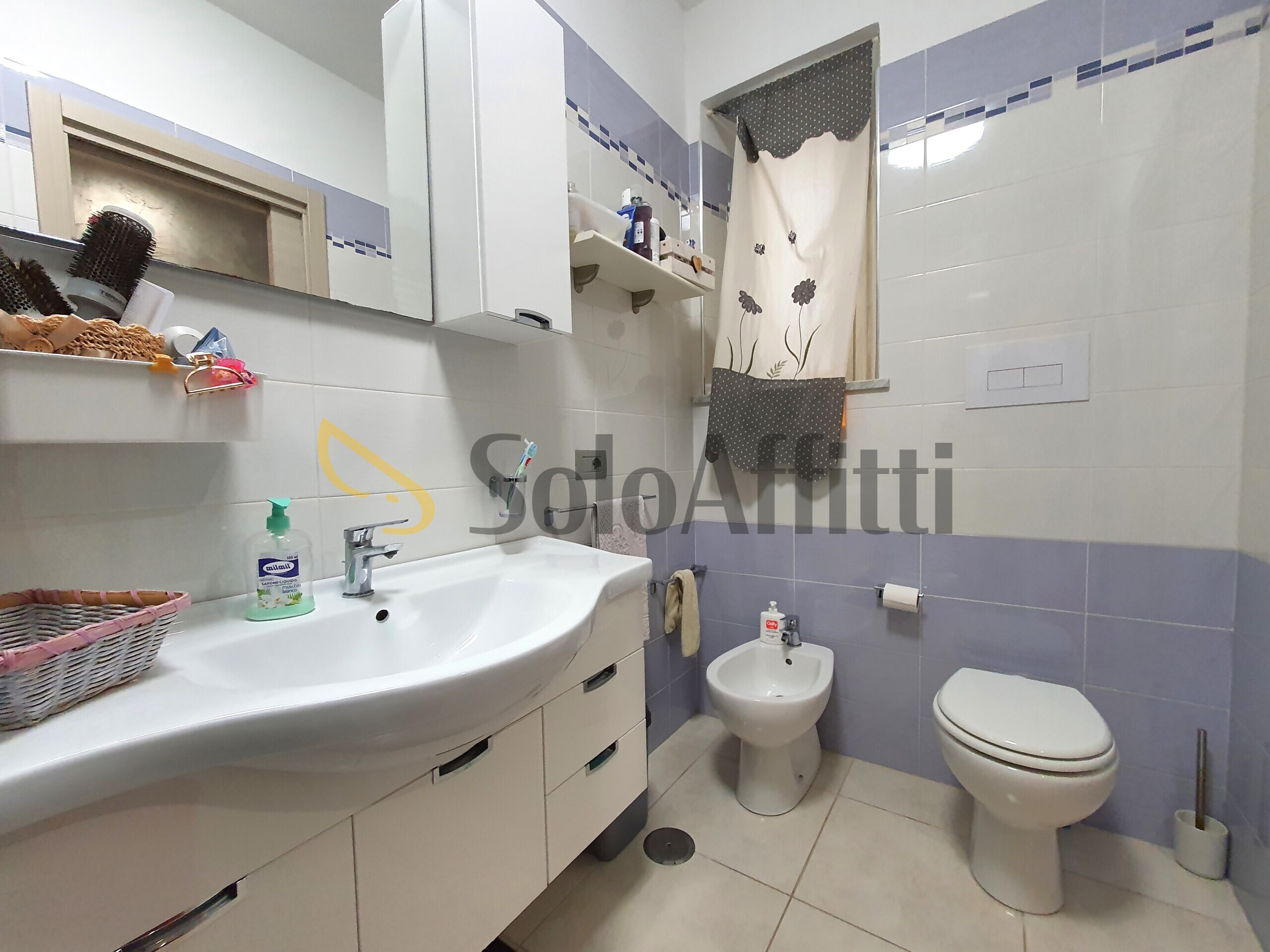 Trilocale in affitto in via domenico marincola pistoia 115, Catanzaro