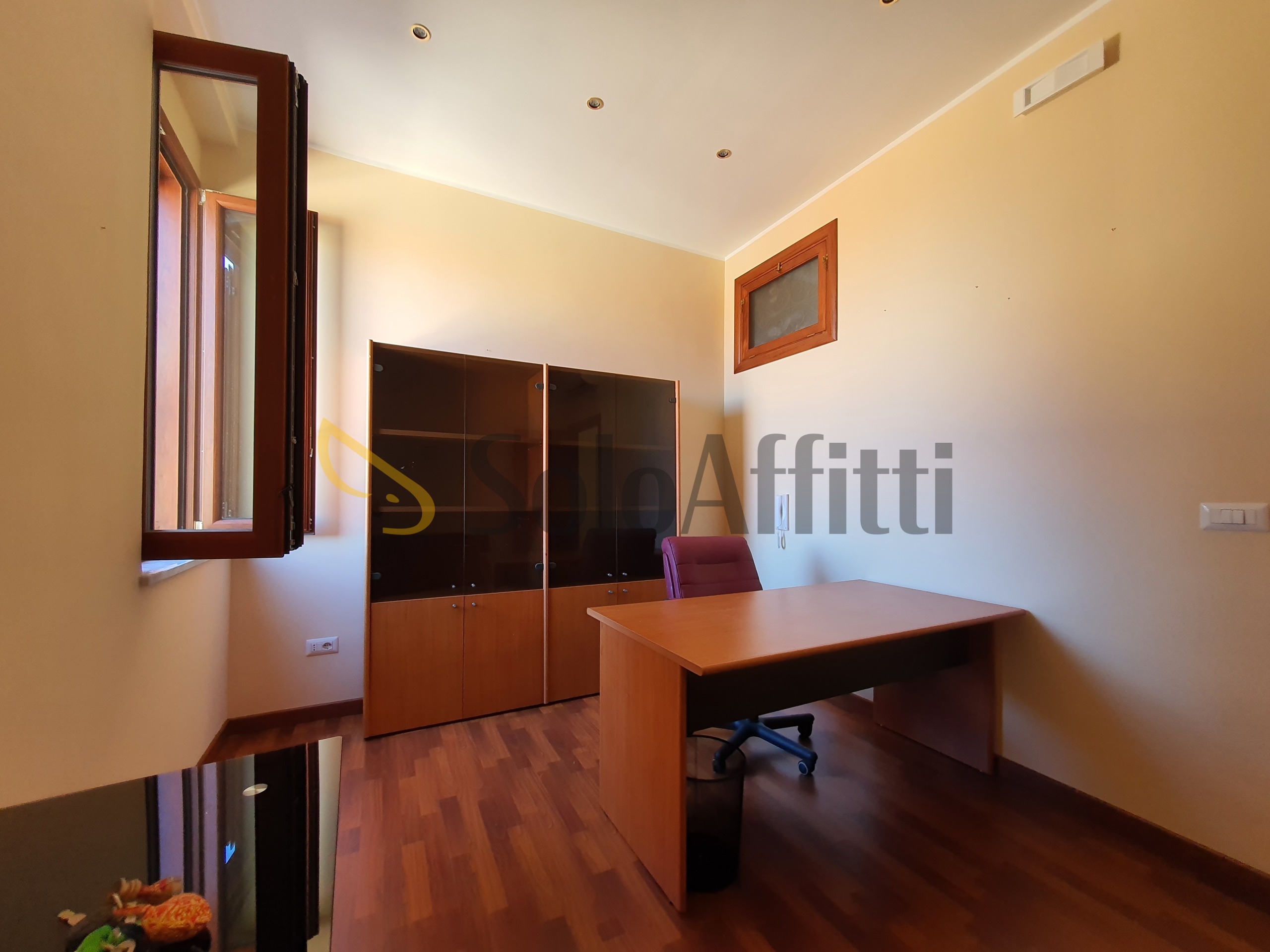 Ufficio in affitto in via vincenzo ciaccio 30, Catanzaro