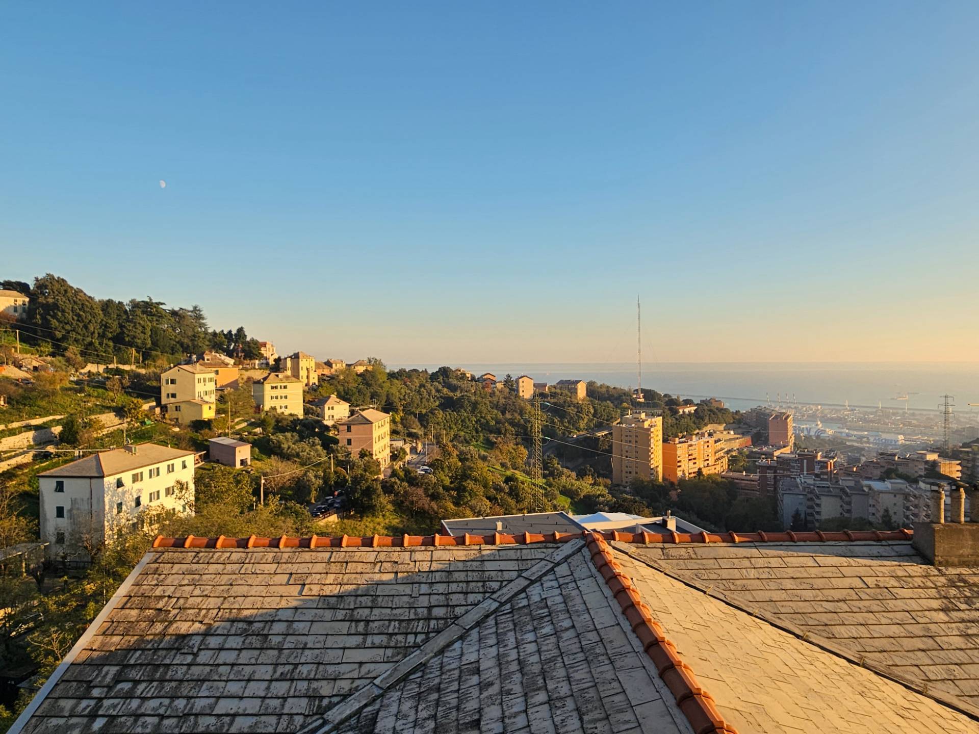 Appartamento vista mare, Genova granarolo