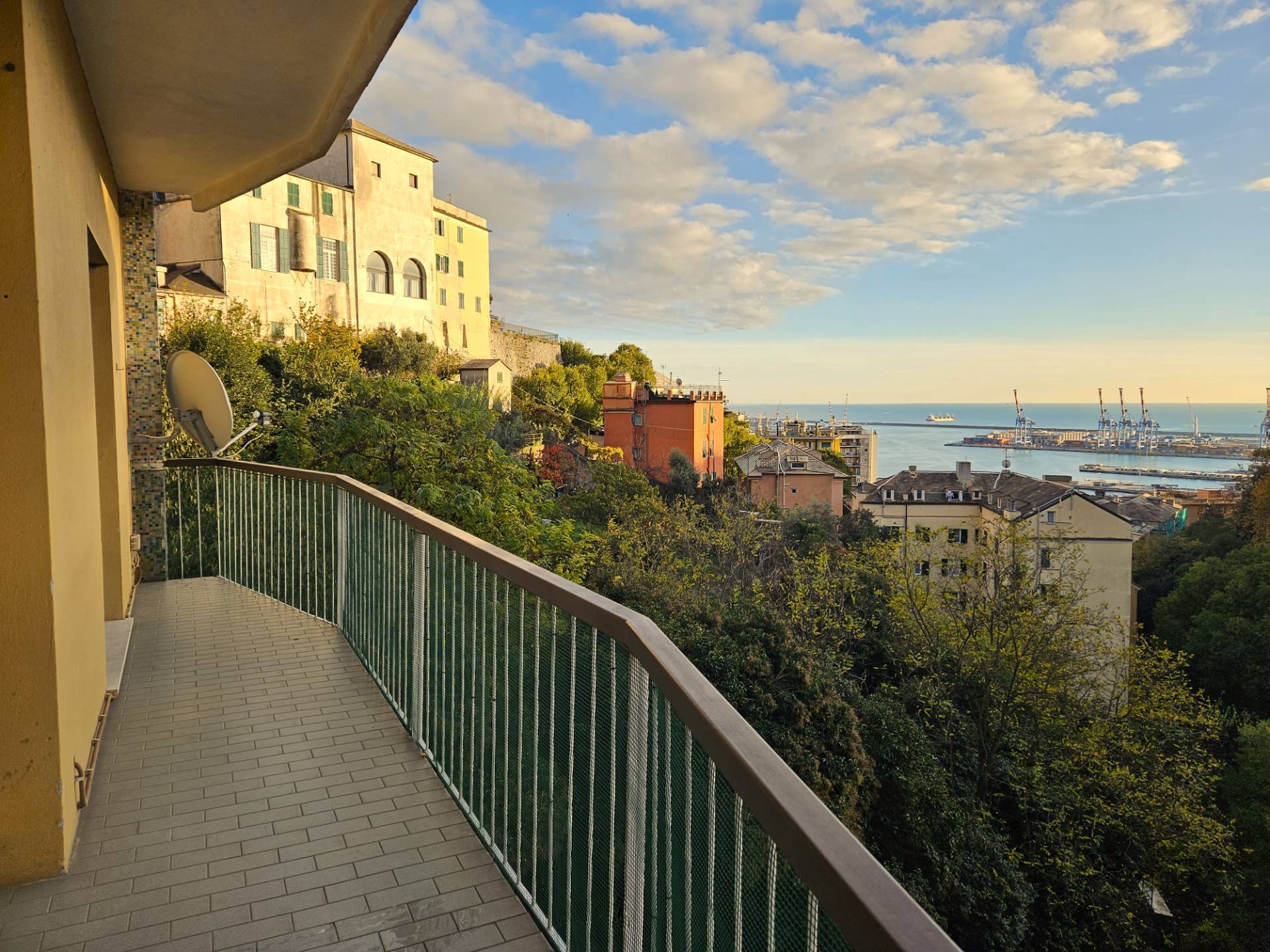 Appartamento vista mare, Genova principe