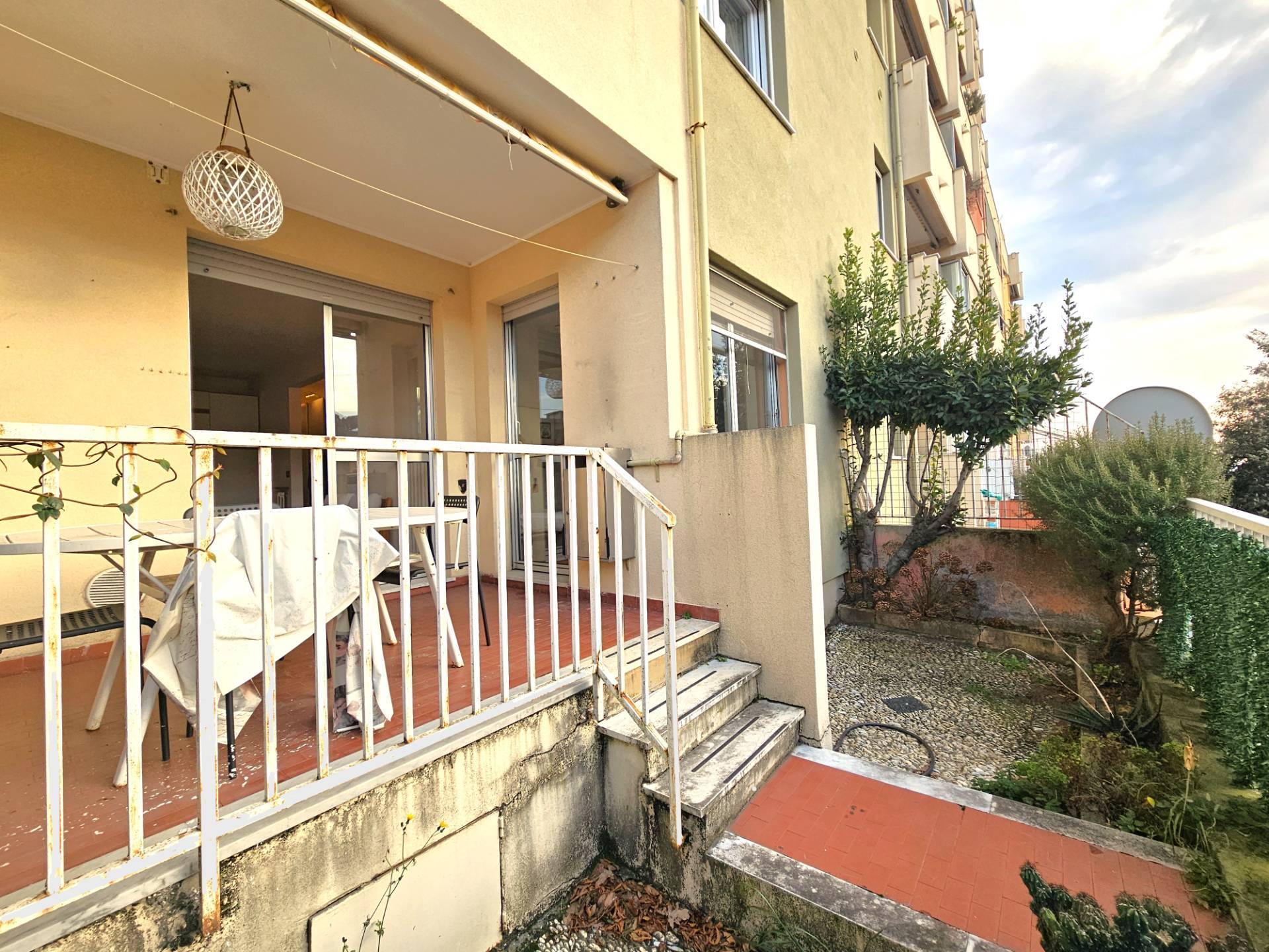 Appartamento in vendita a Genova, Granarolo