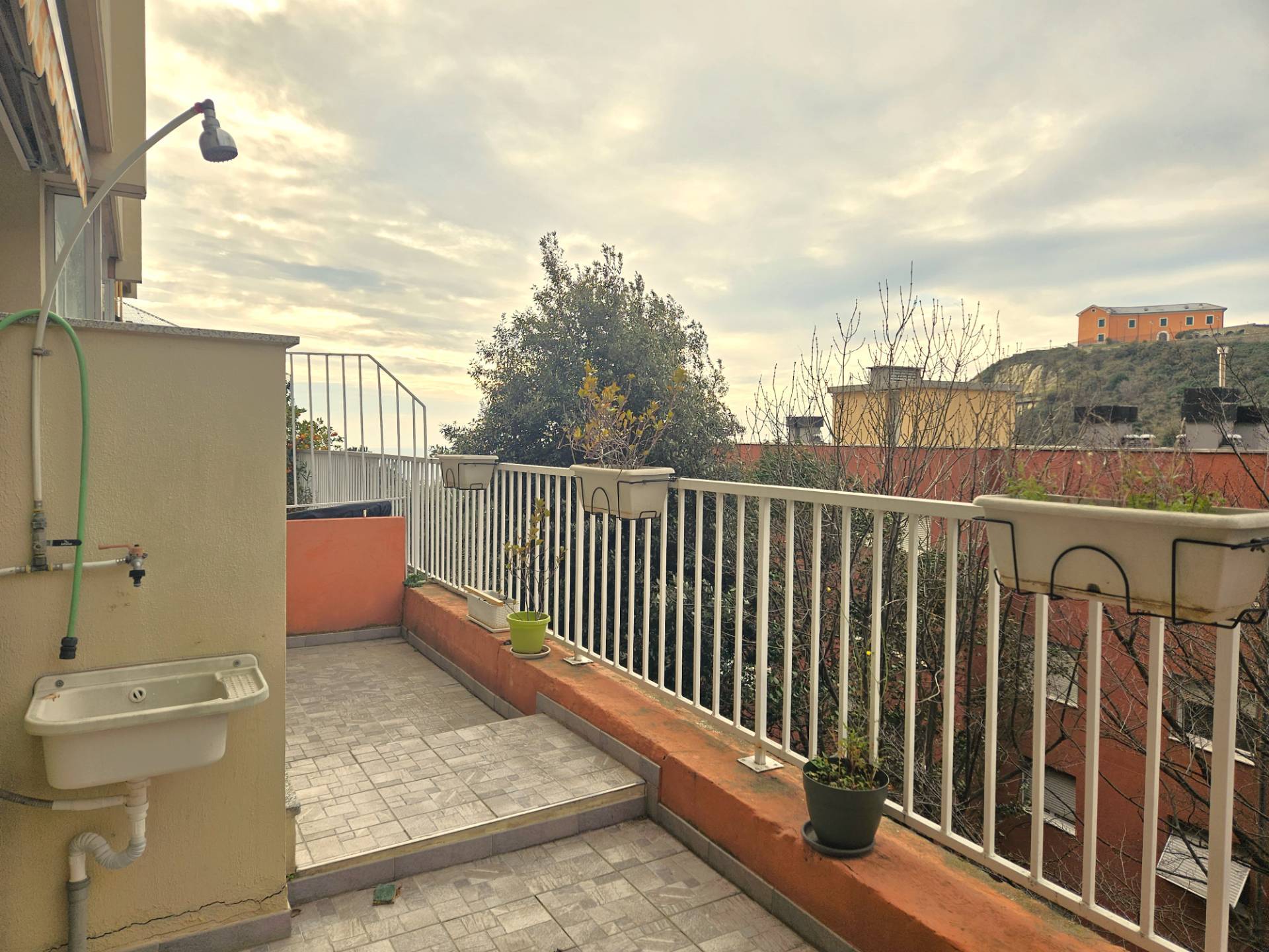 Appartamento in vendita a Genova, Granarolo