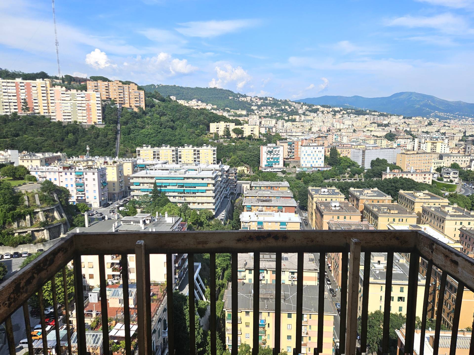 Appartamento in vendita a Genova, Granarolo