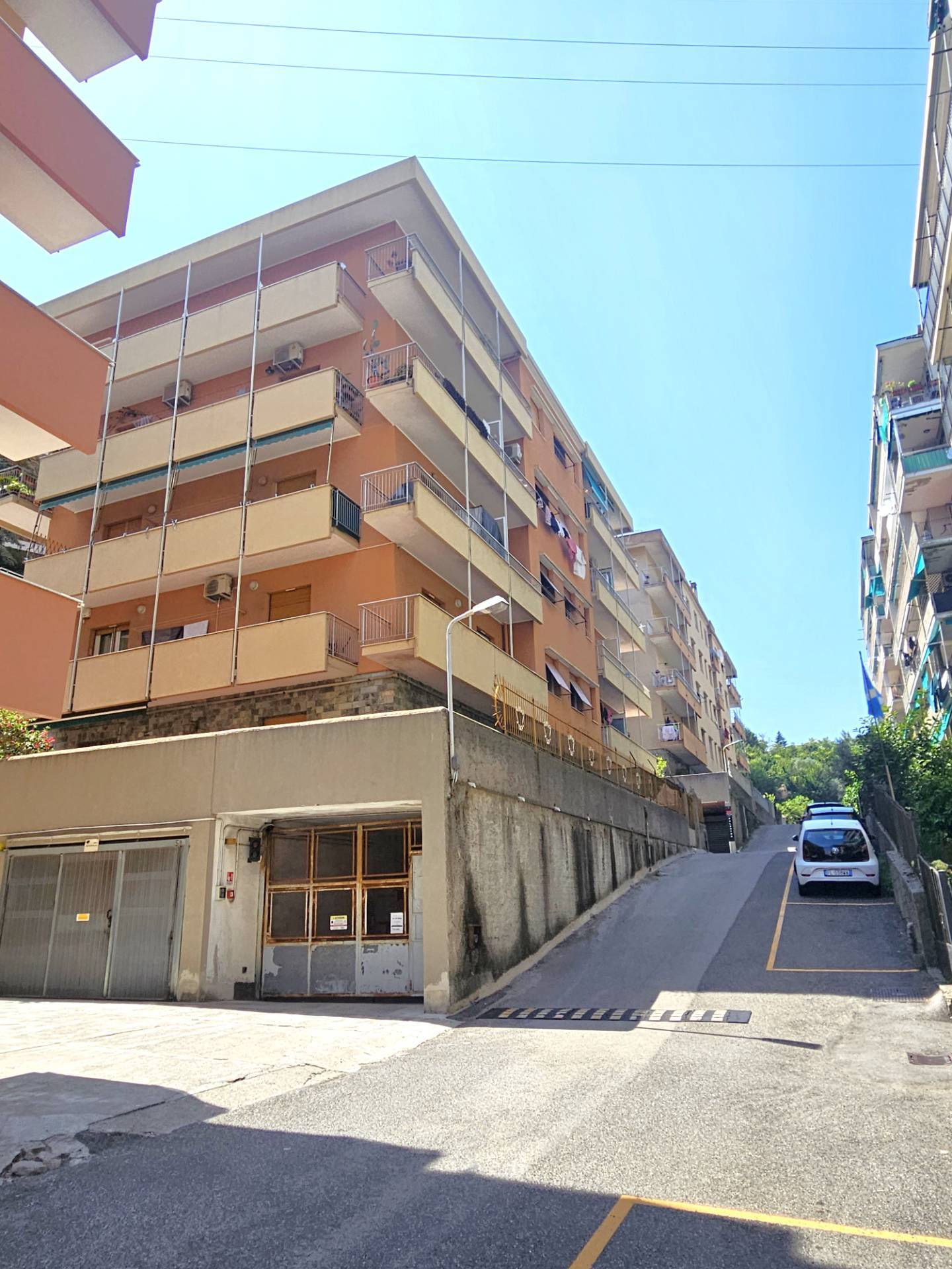 Box o garage in vendita a Genova, Granarolo