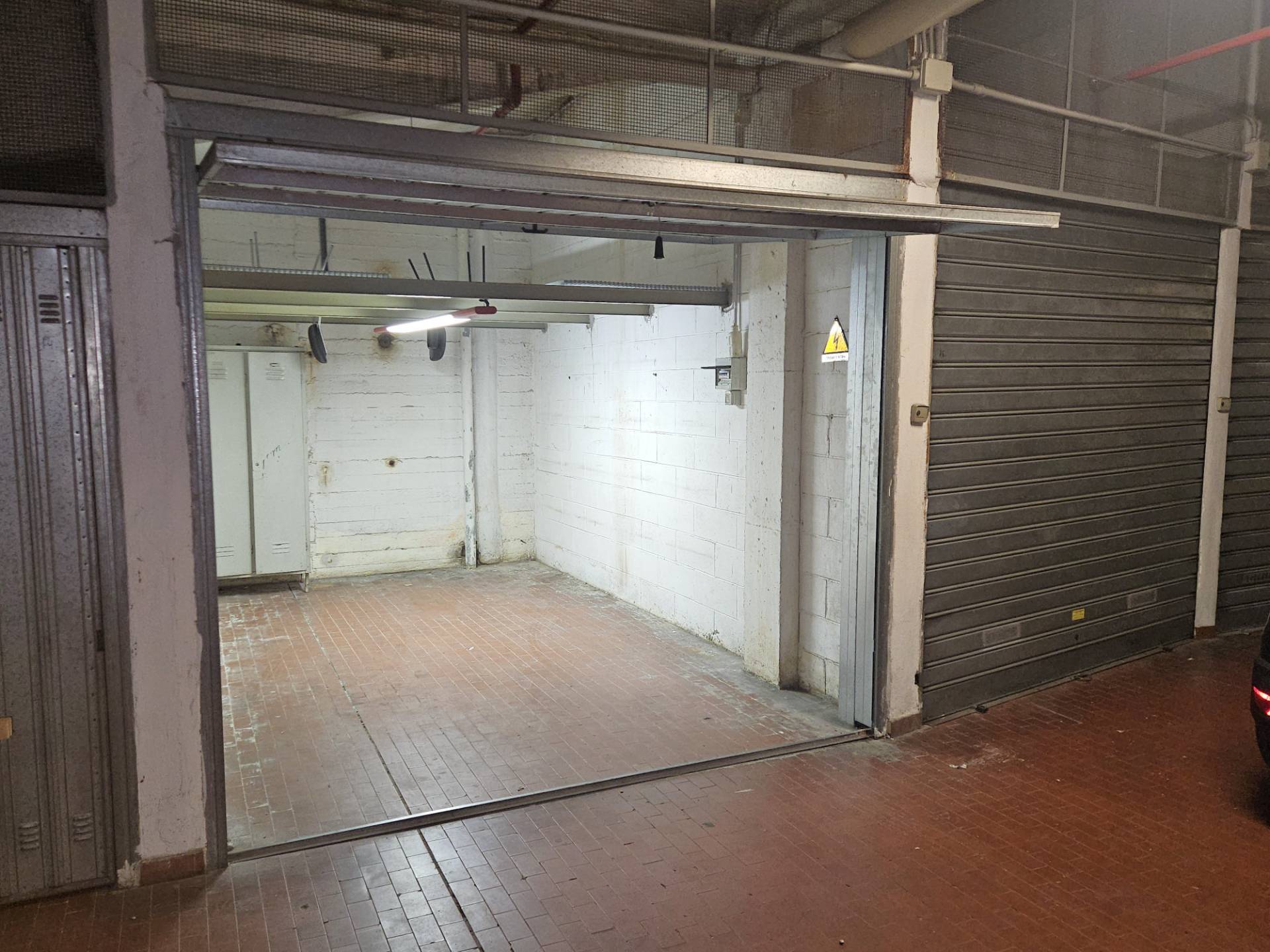 Box o garage in vendita a Genova, Granarolo