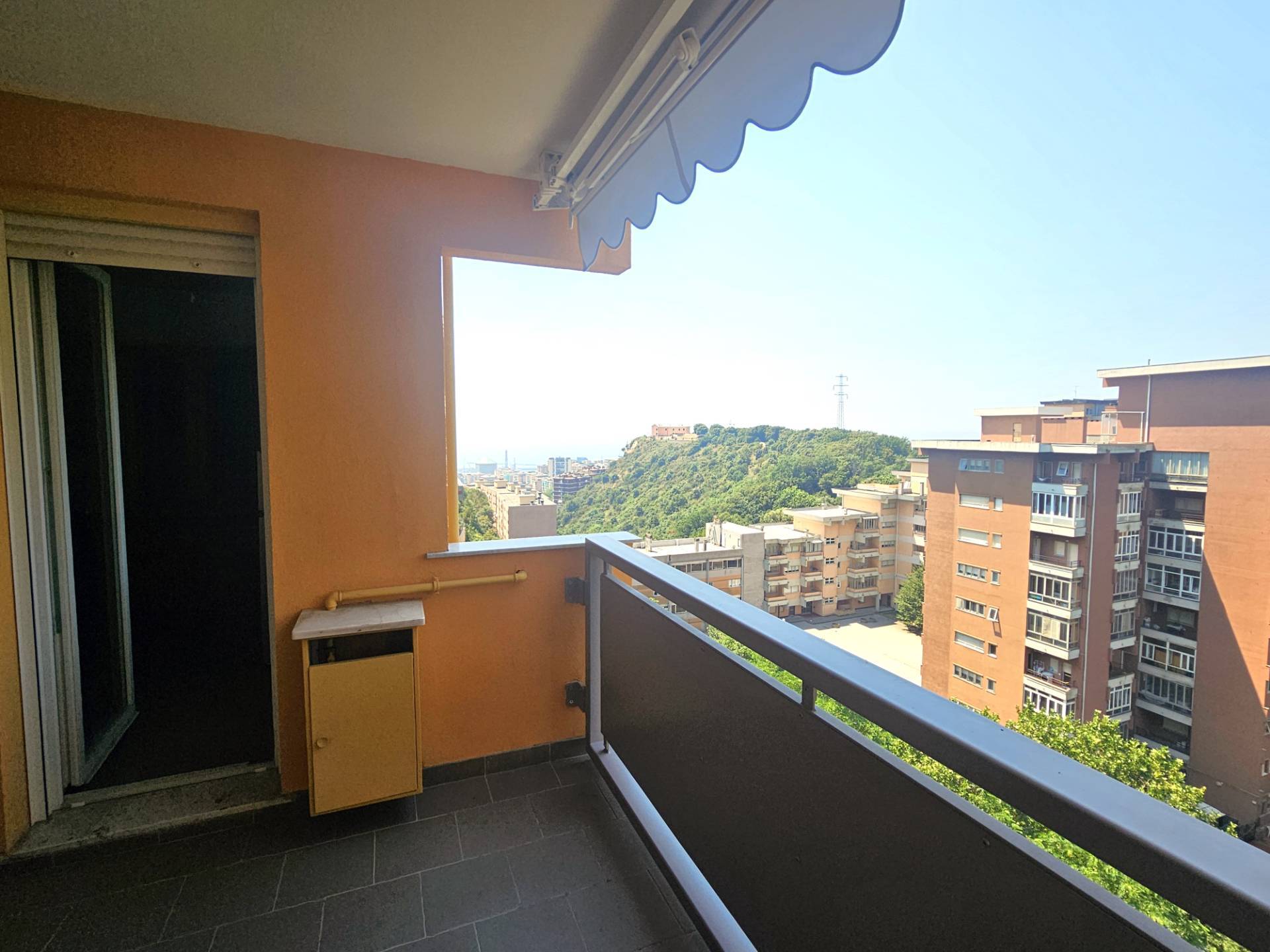 Appartamento in vendita a Genova, Granarolo
