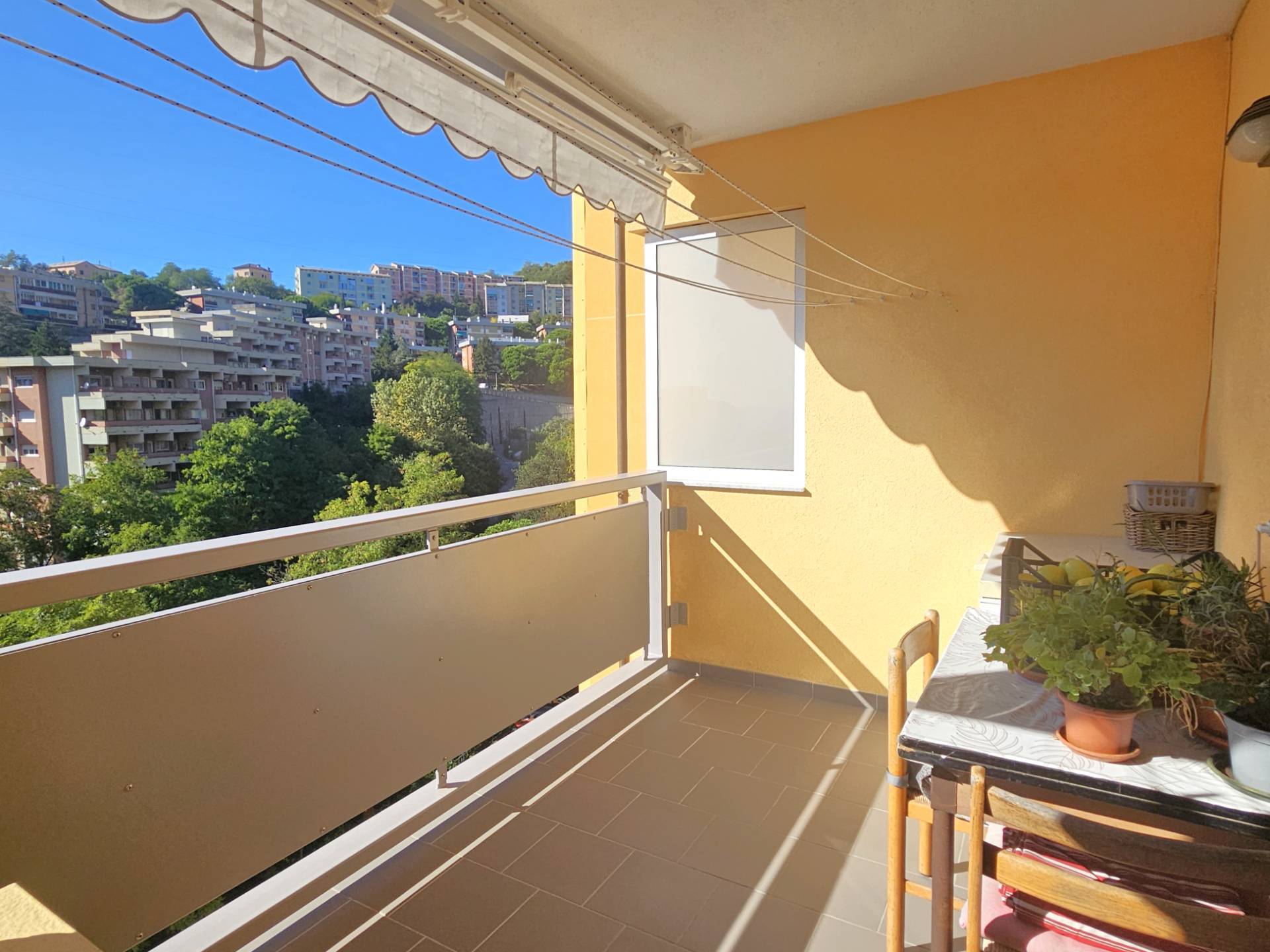 Appartamento in vendita a Genova, Granarolo