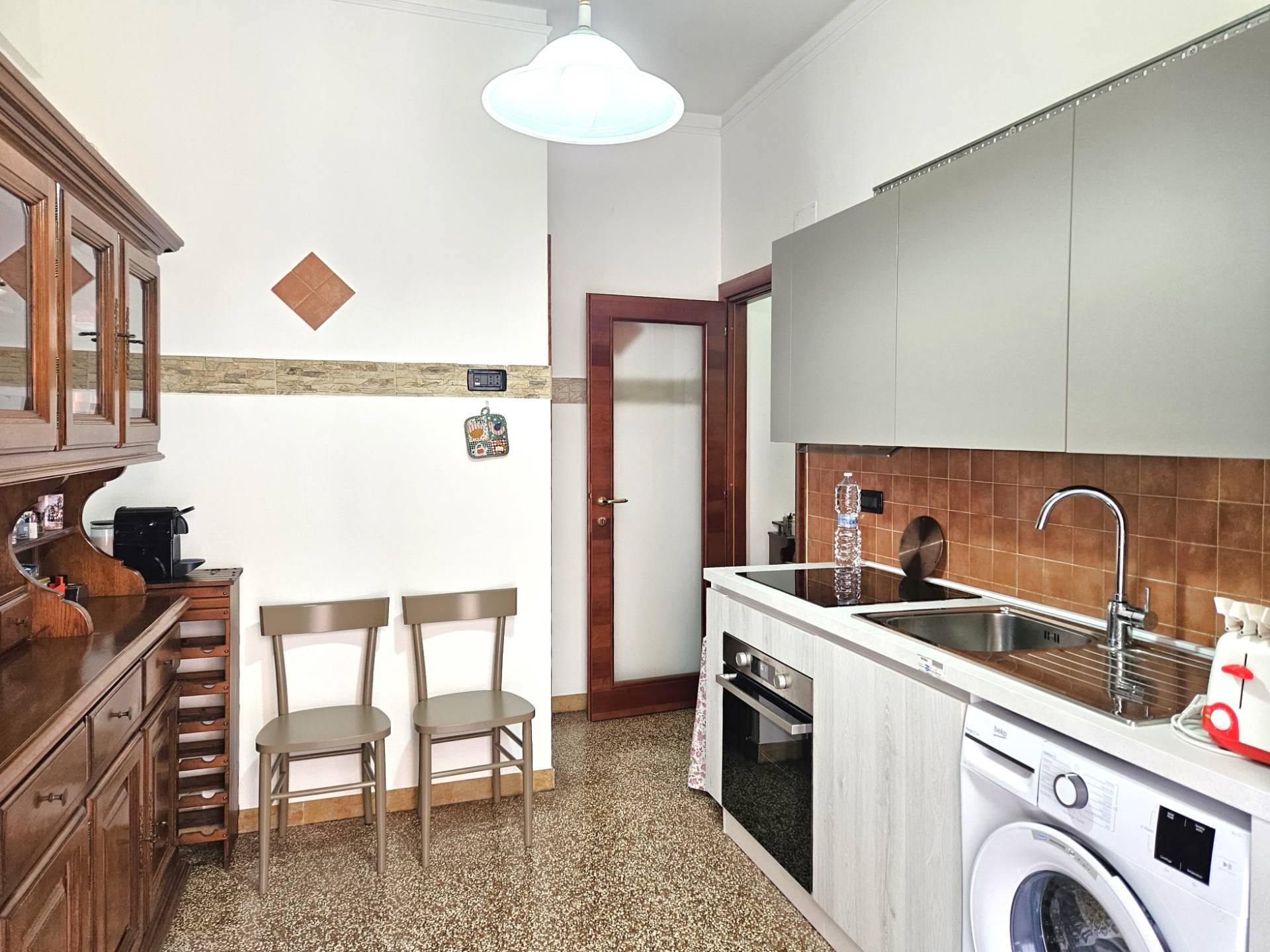 Appartamento in vendita a Genova, Granarolo