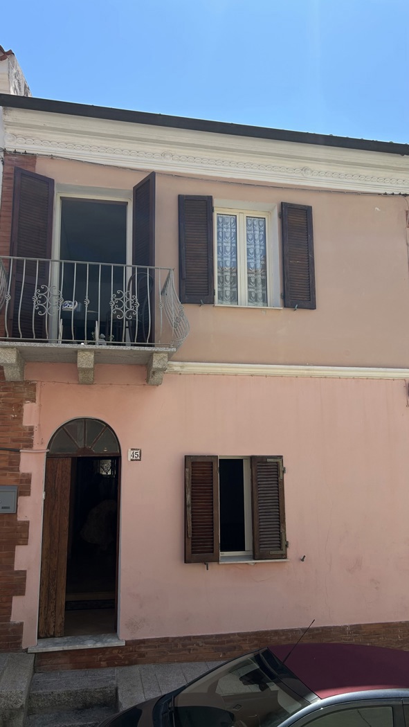 Casa indipendente in vendita a Santa Teresa Gallura